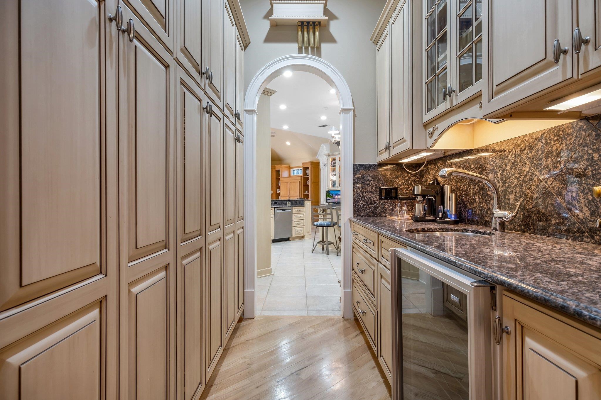 7144 Heartland Circle