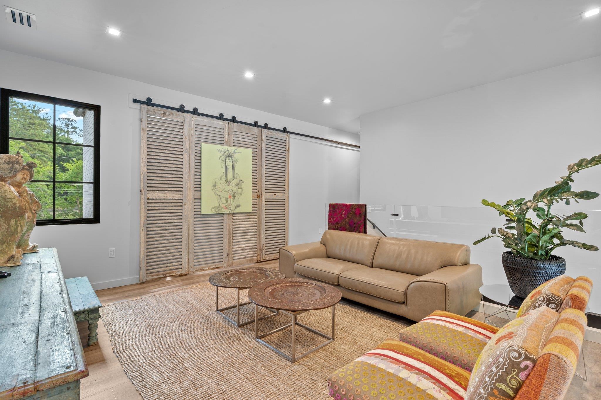 1642 MITCHELL Avenue