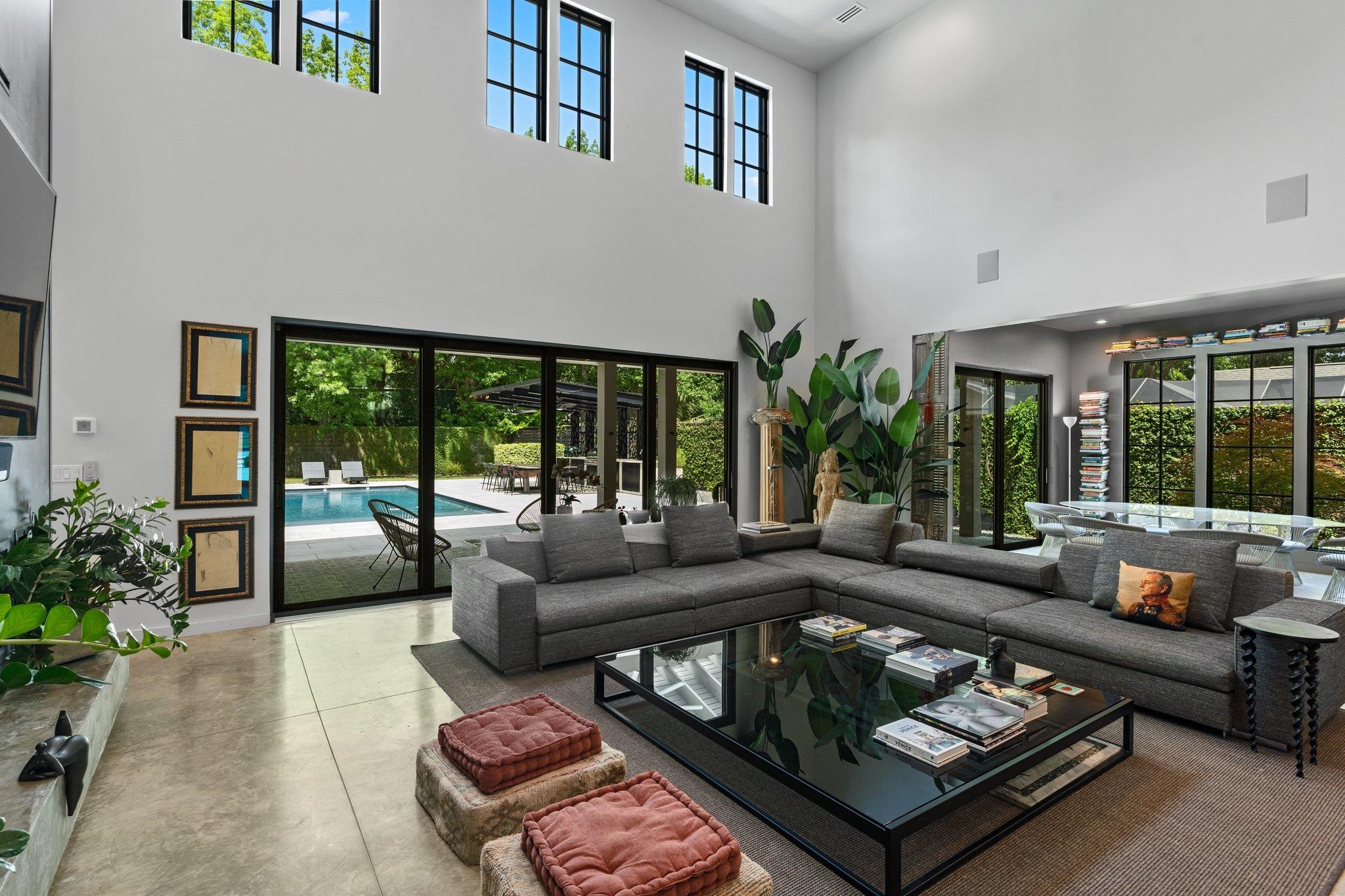 1642 MITCHELL Avenue