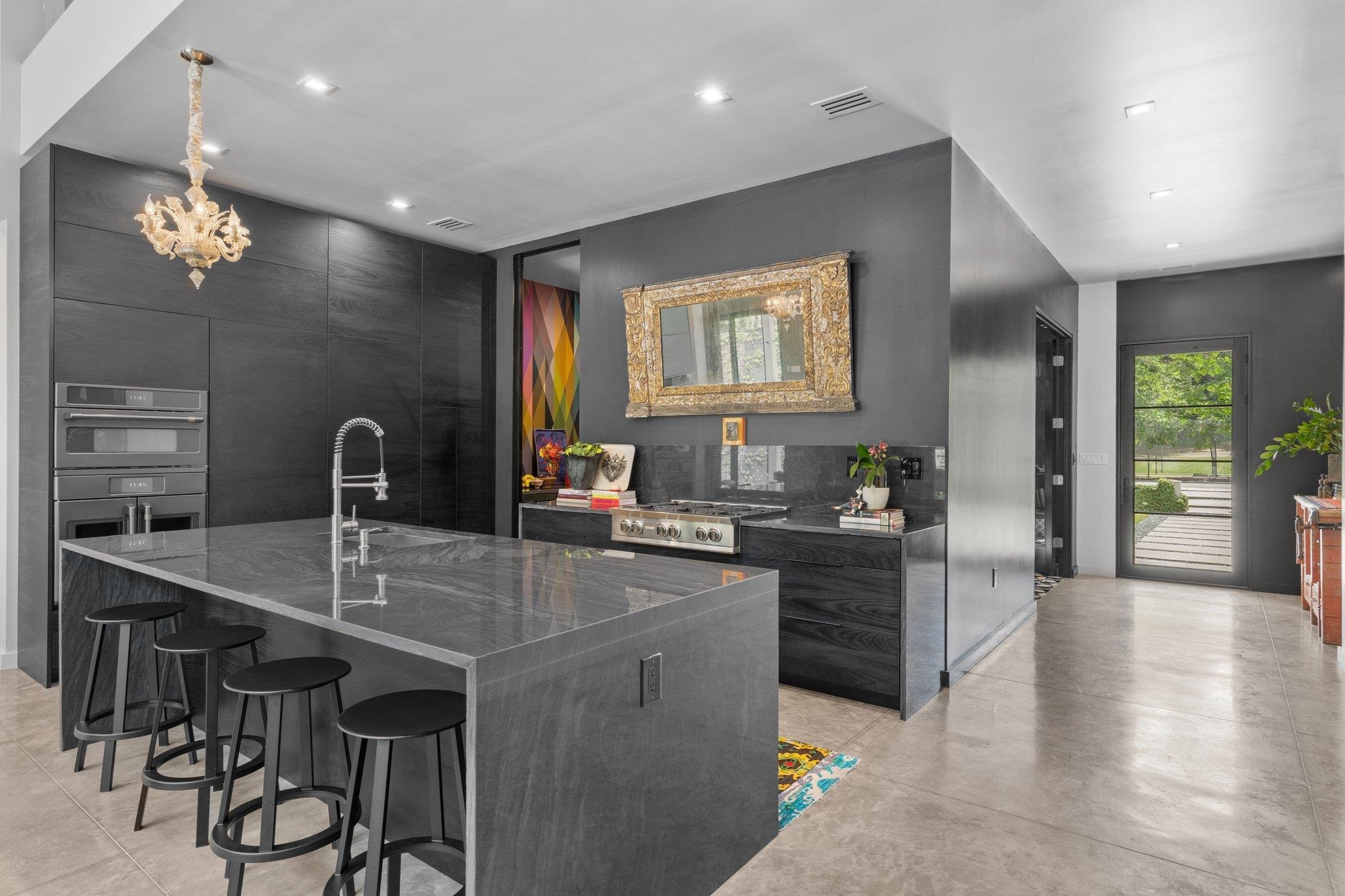 1642 MITCHELL Avenue