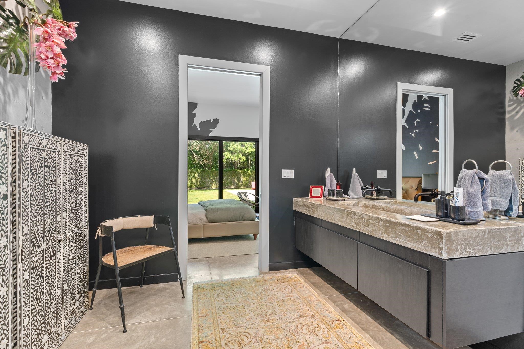 1642 MITCHELL Avenue