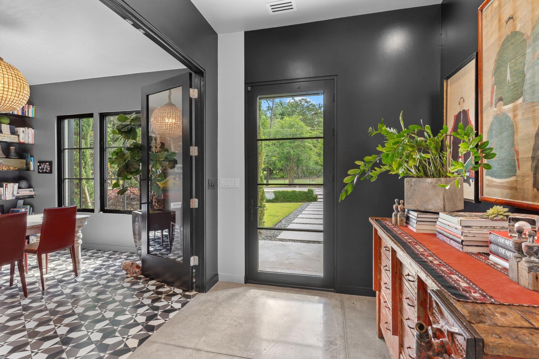 1642 MITCHELL Avenue