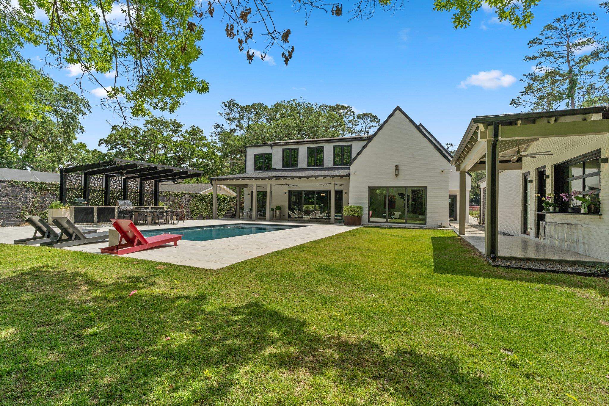 1642 MITCHELL Avenue