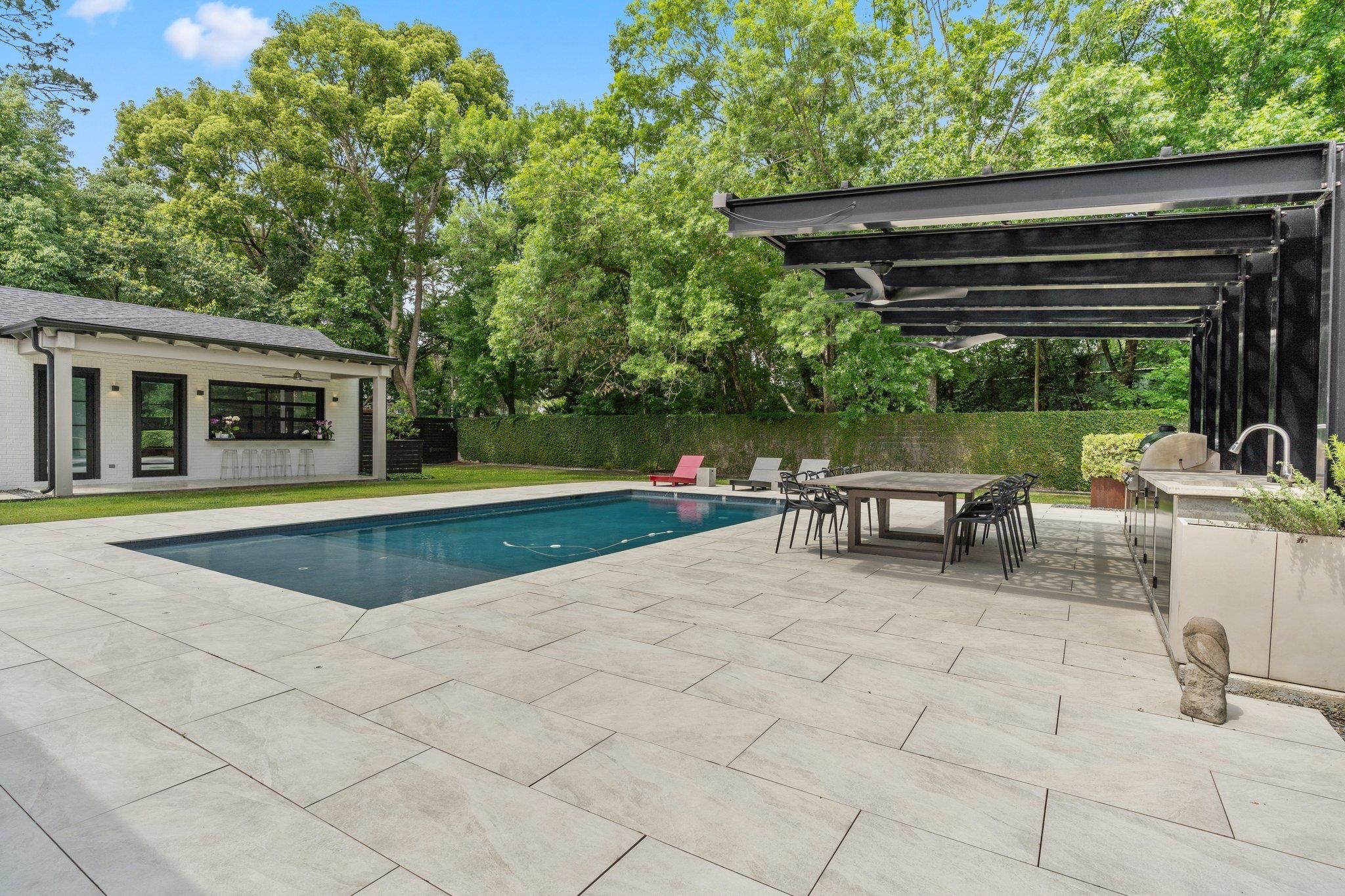 1642 MITCHELL Avenue