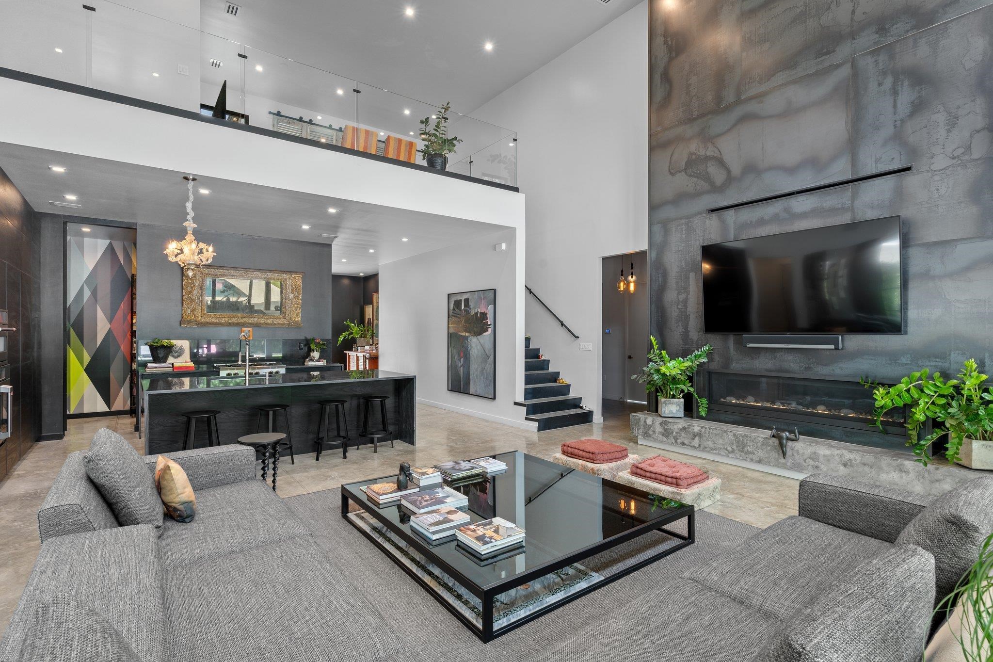 1642 MITCHELL Avenue