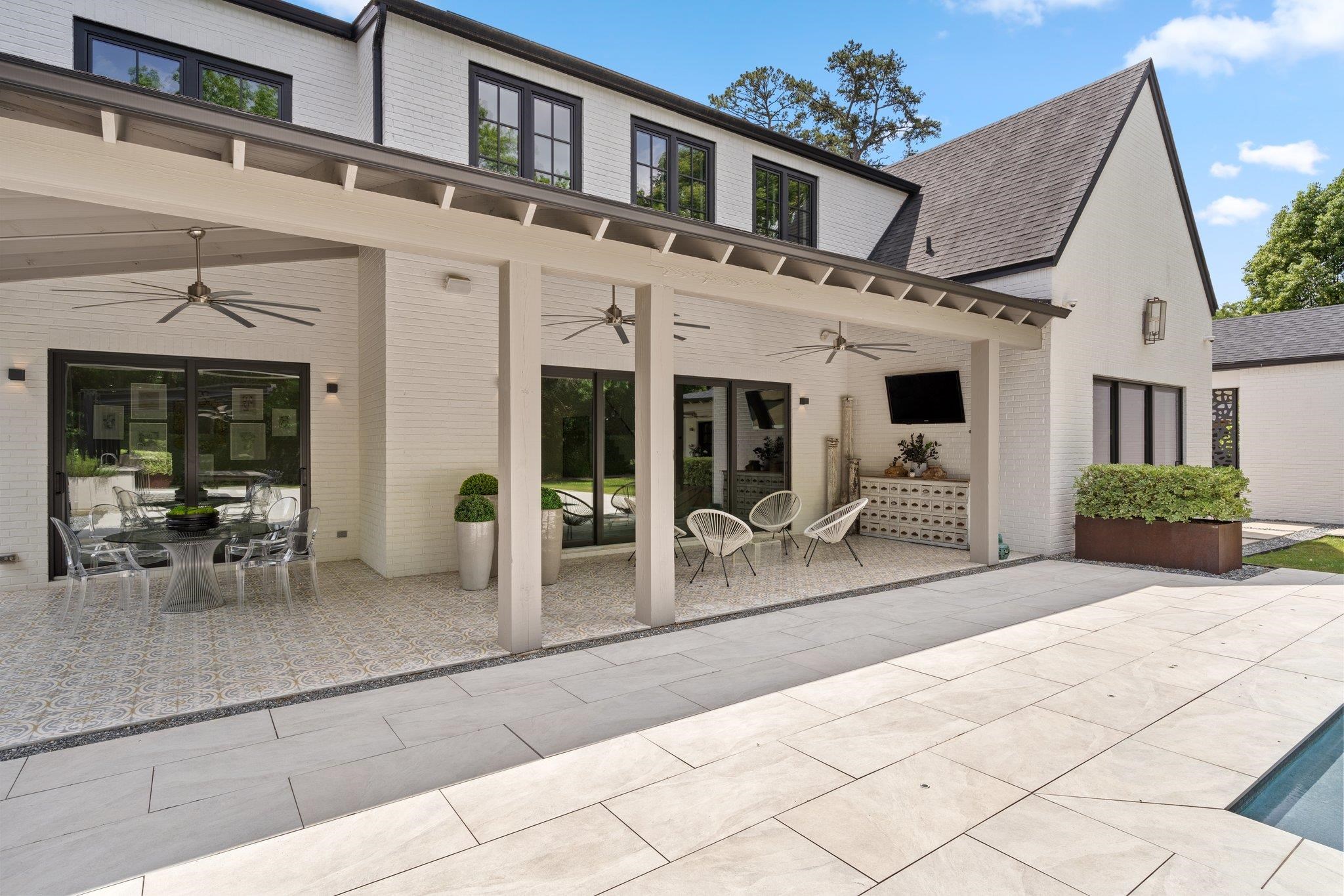 1642 MITCHELL Avenue