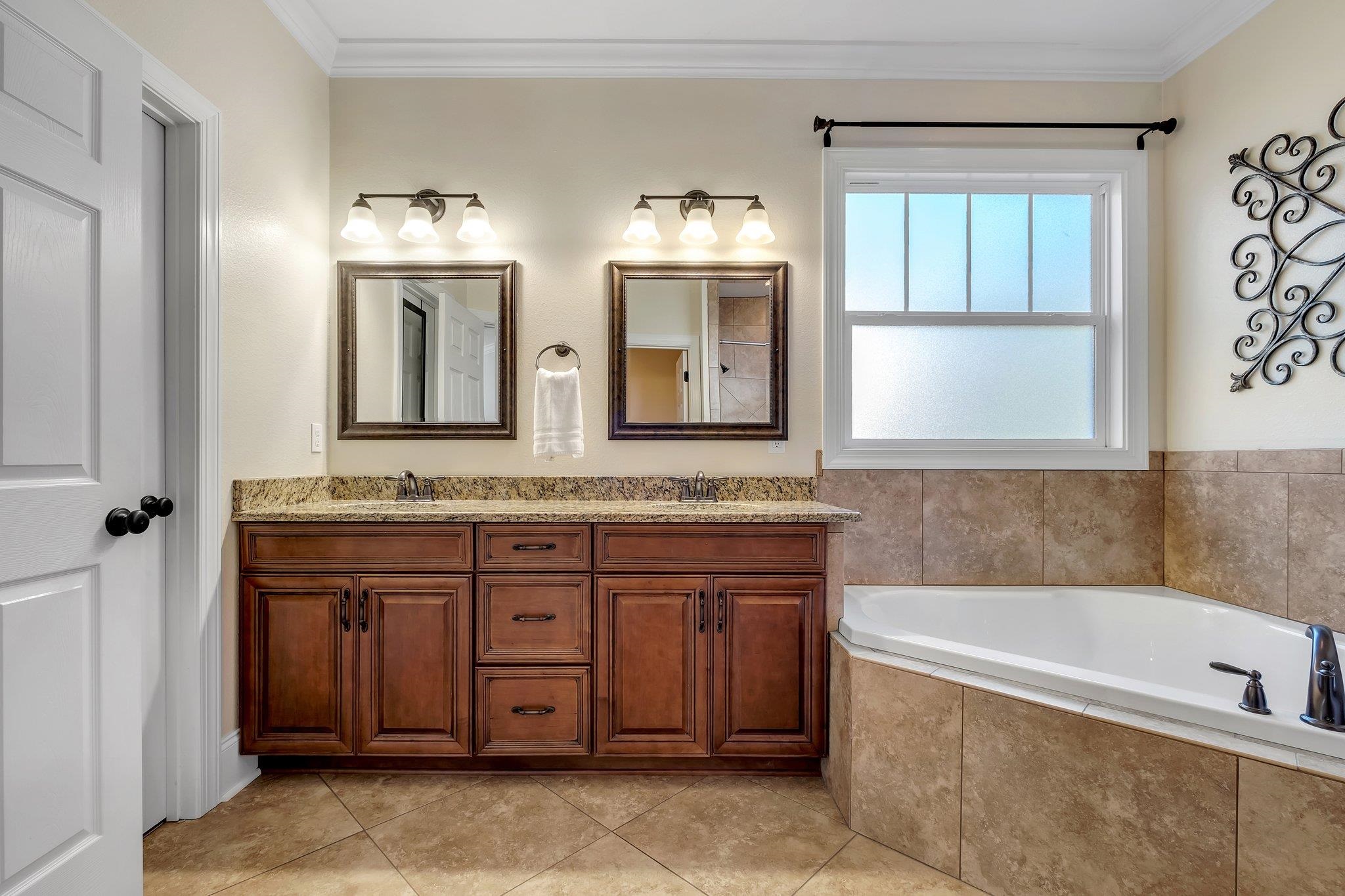 4571 FOREST RIDGE Drive