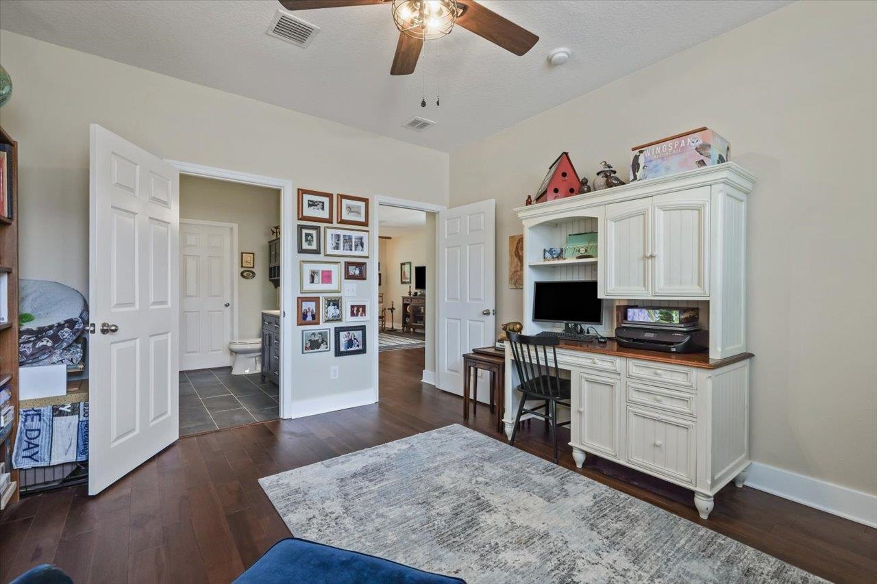 3938 Shumard Oak Boulevard