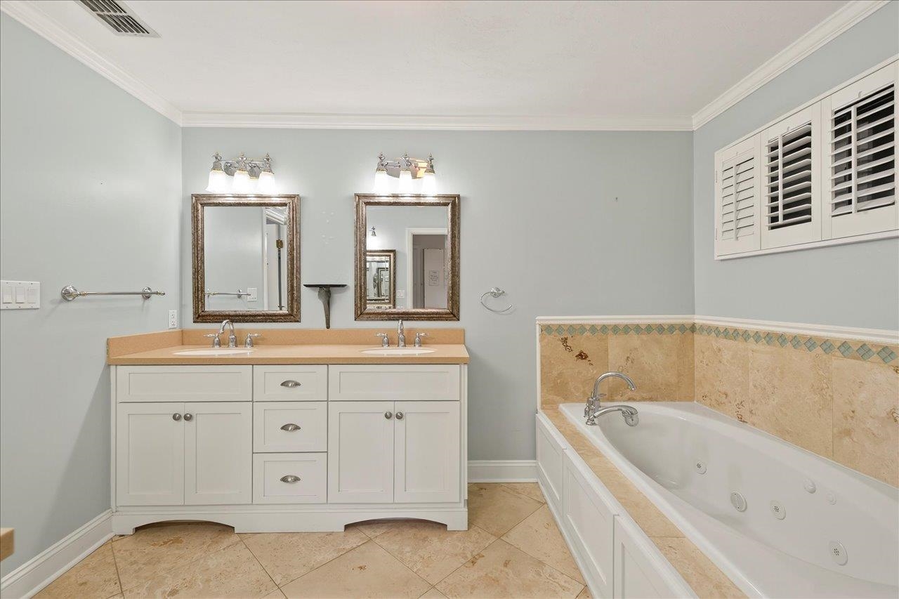 4033 Kilmartin Drive