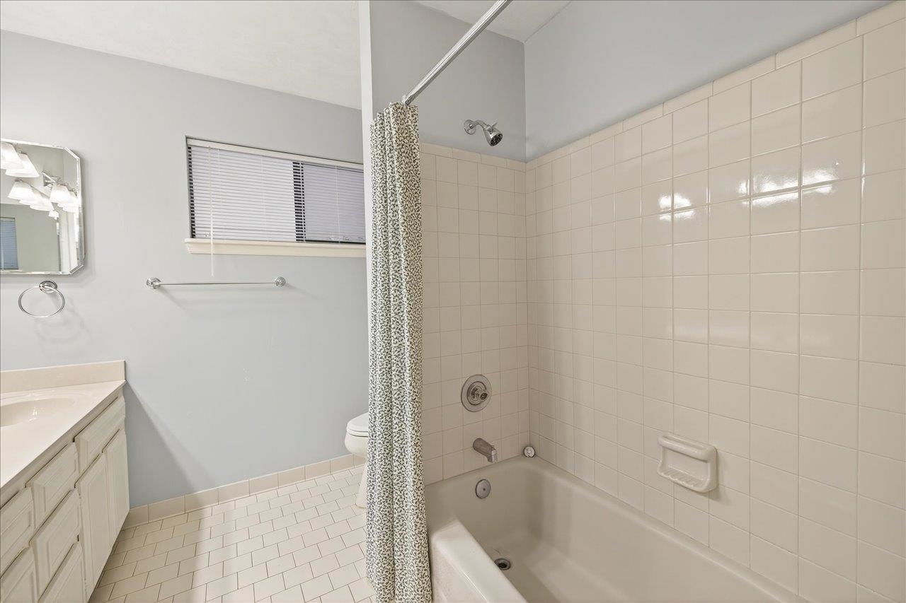 4033 Kilmartin Drive