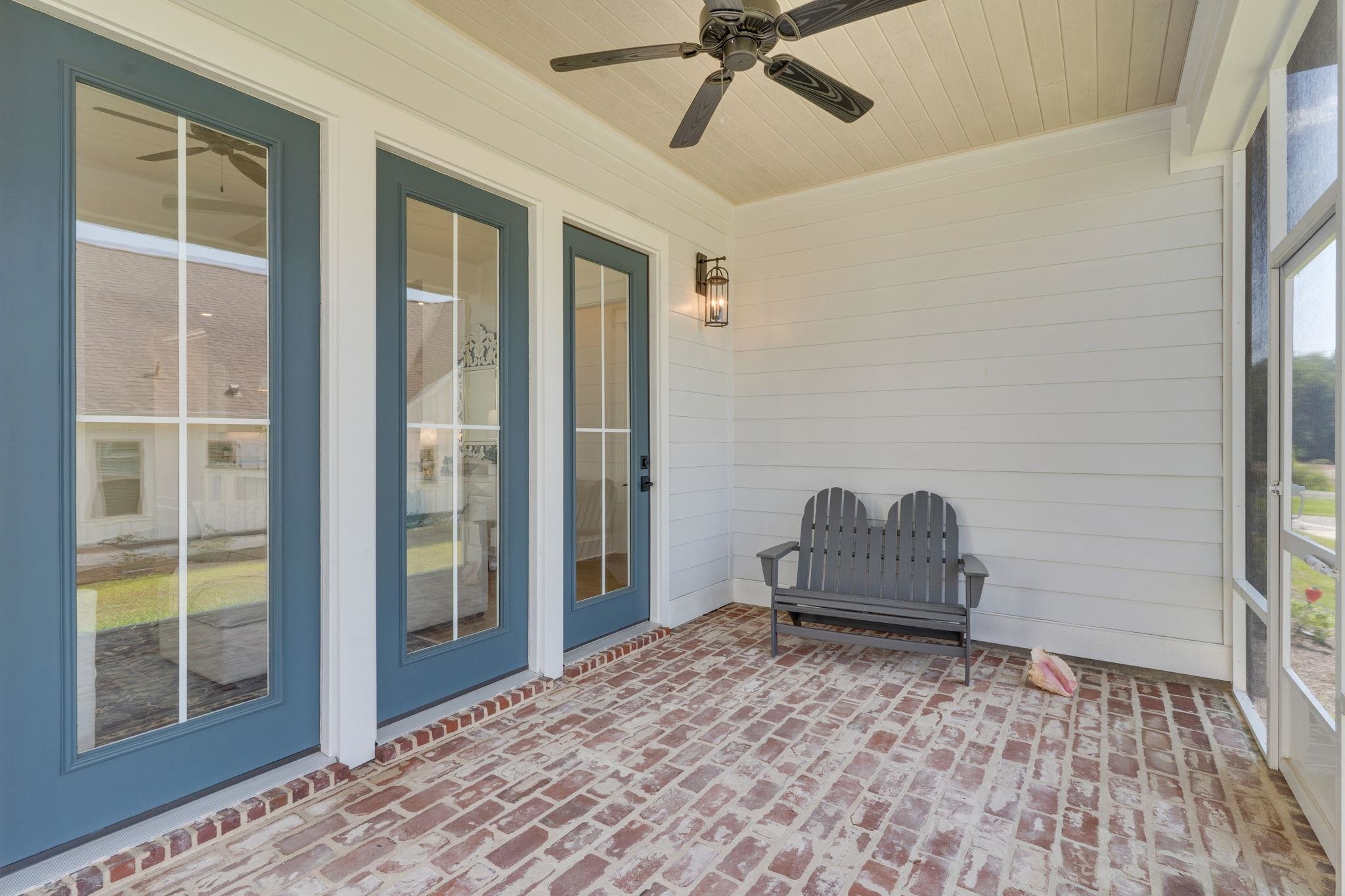 190 Camellia Oaks Avenue