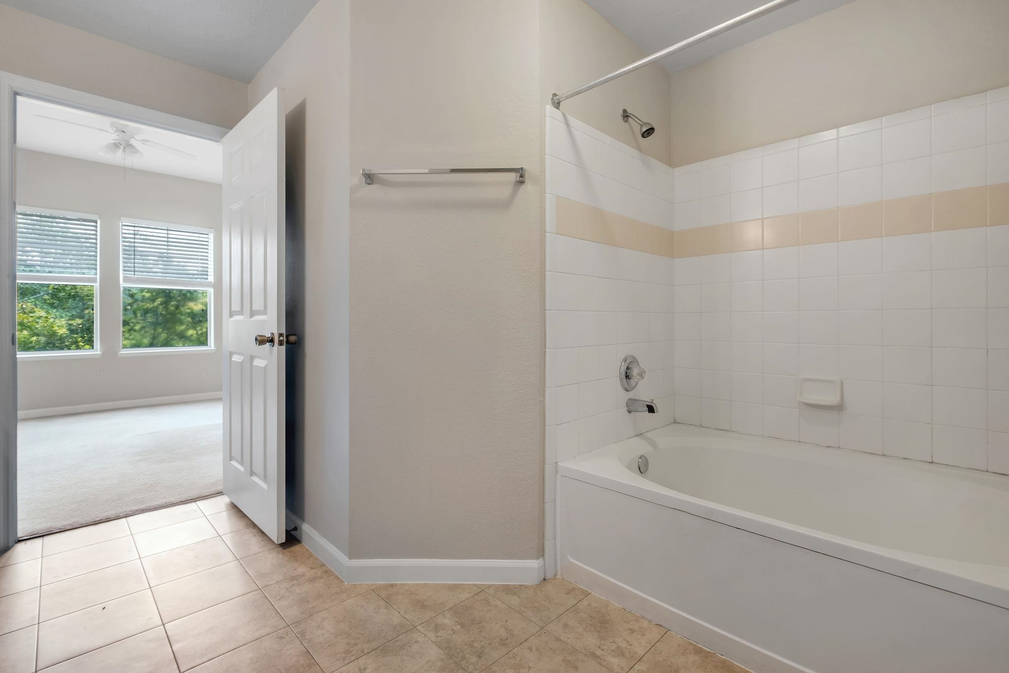 2801 CHANCELLORSVILLE Drive Unit: 232