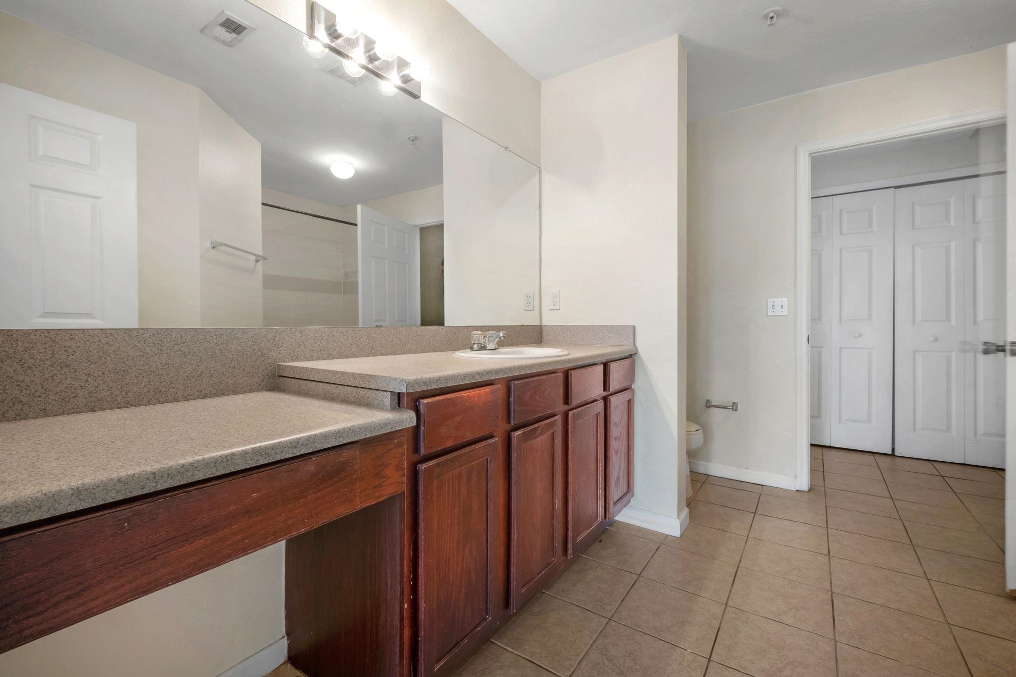 2801 CHANCELLORSVILLE Drive Unit: 928