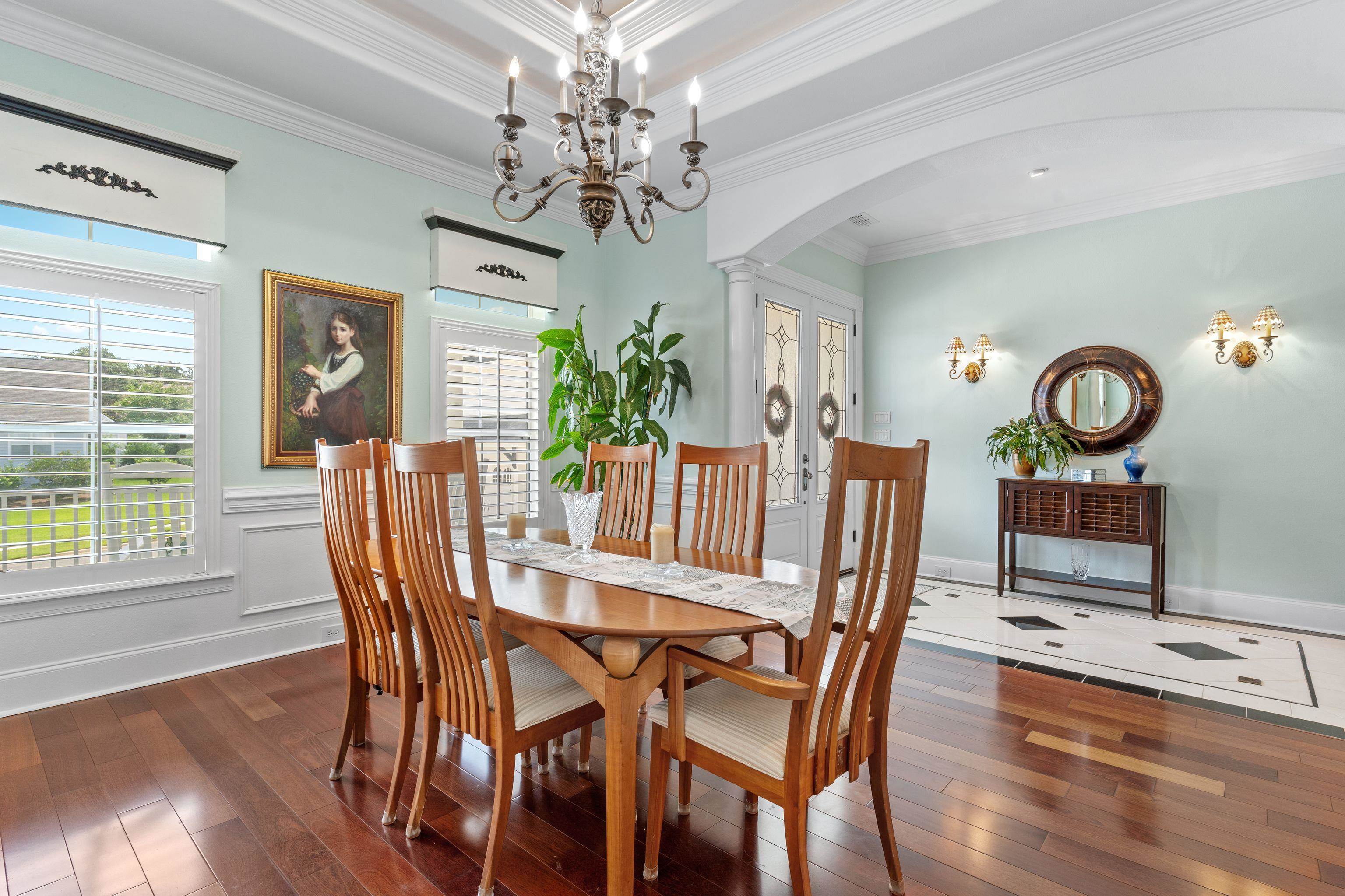 3044 DICKINSON Drive