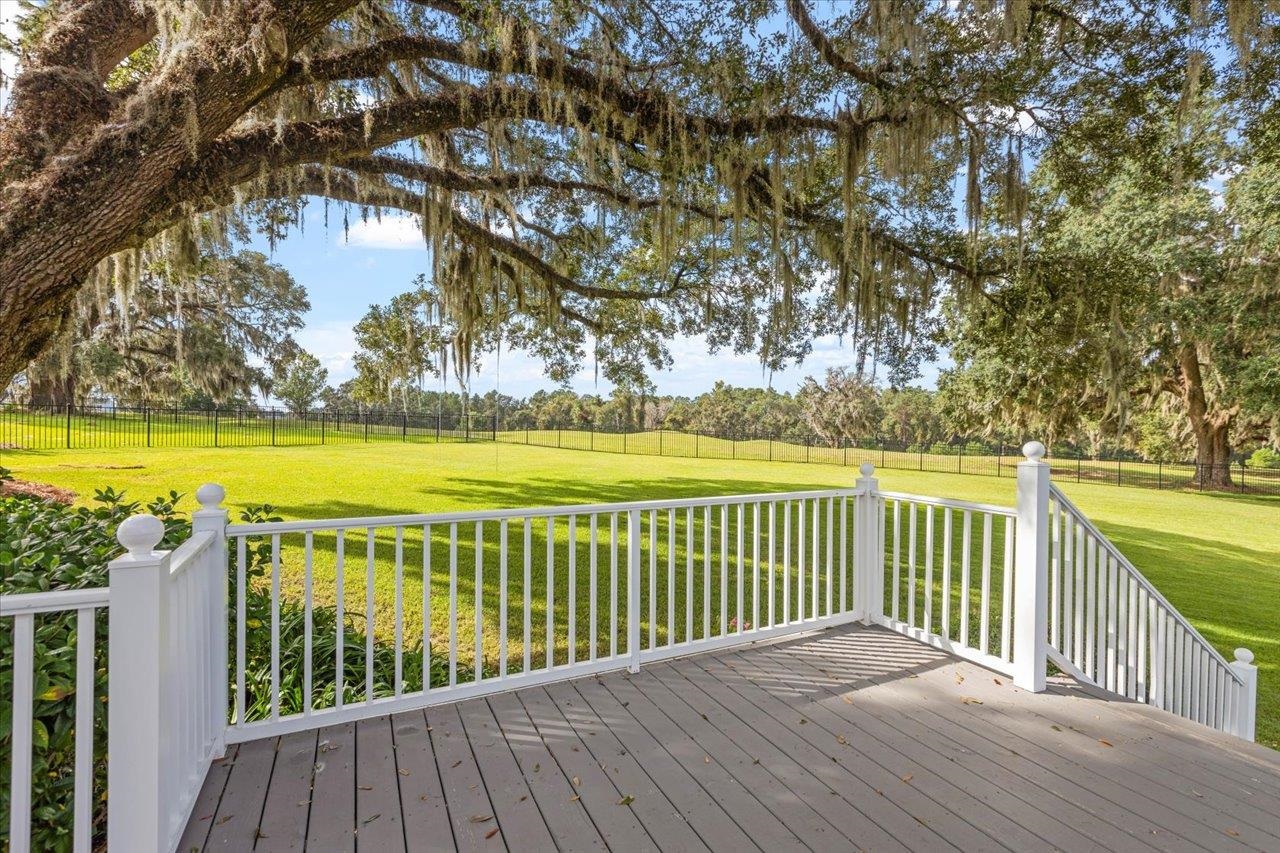 3044 DICKINSON Drive