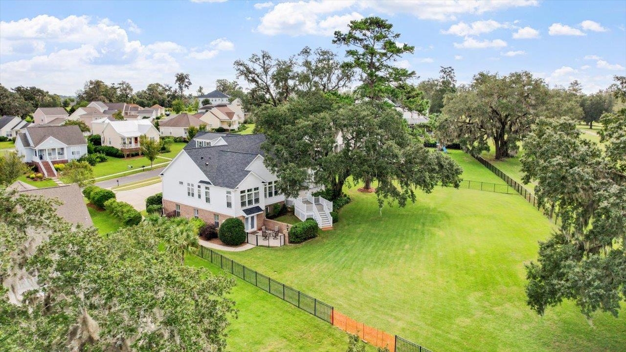 3044 DICKINSON Drive