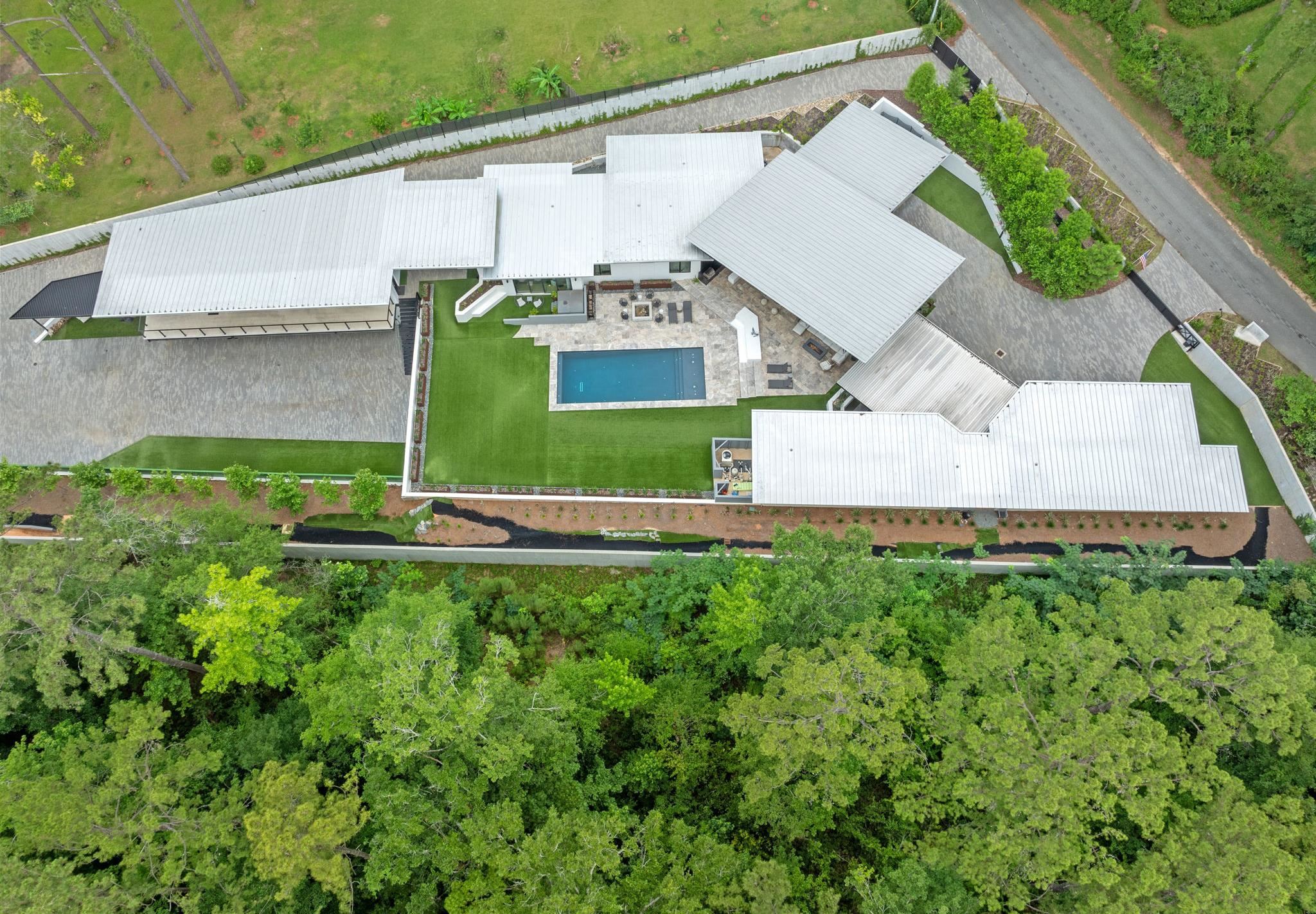 719 Middlebrooks Circle