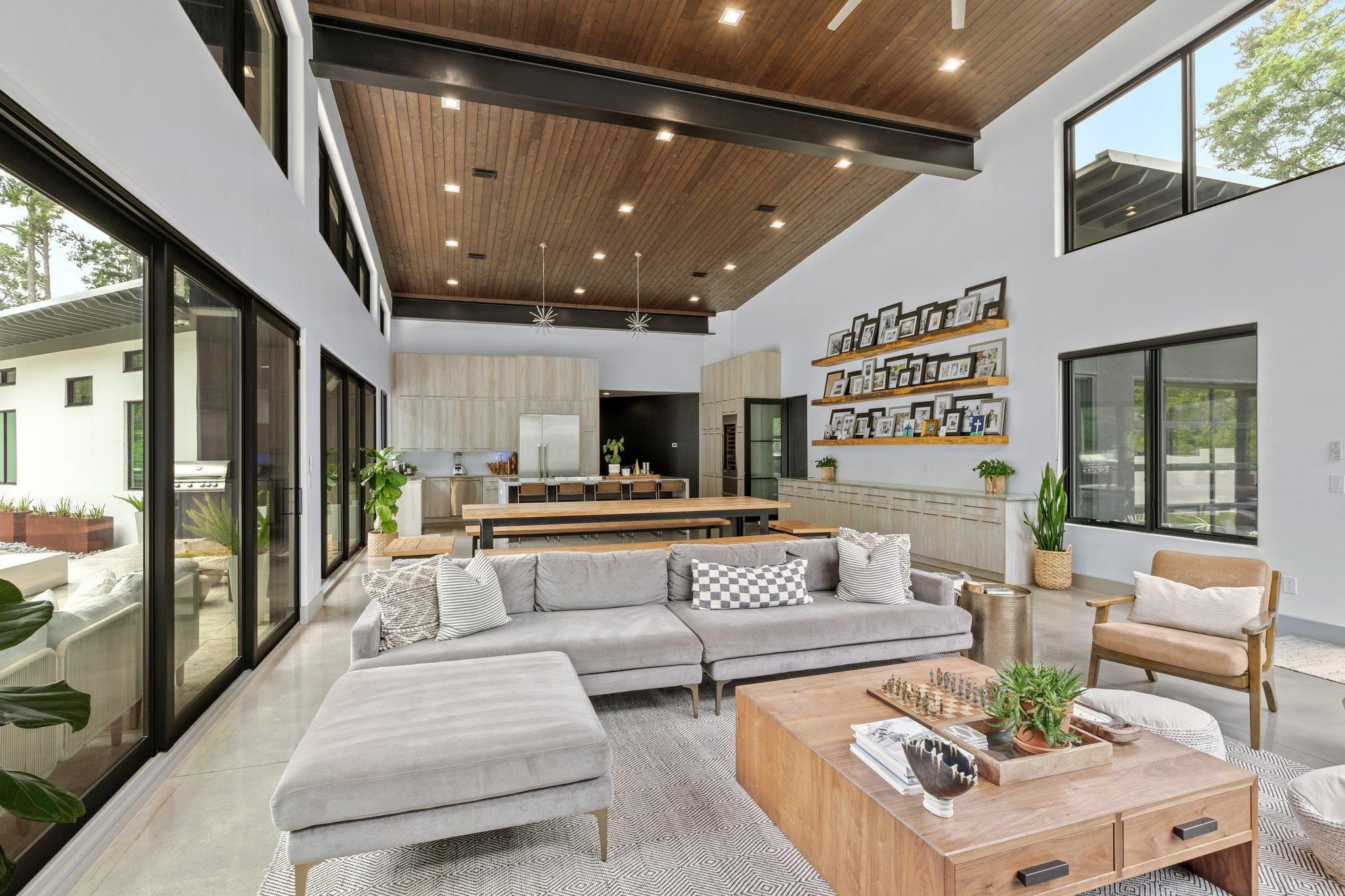 719 Middlebrooks Circle