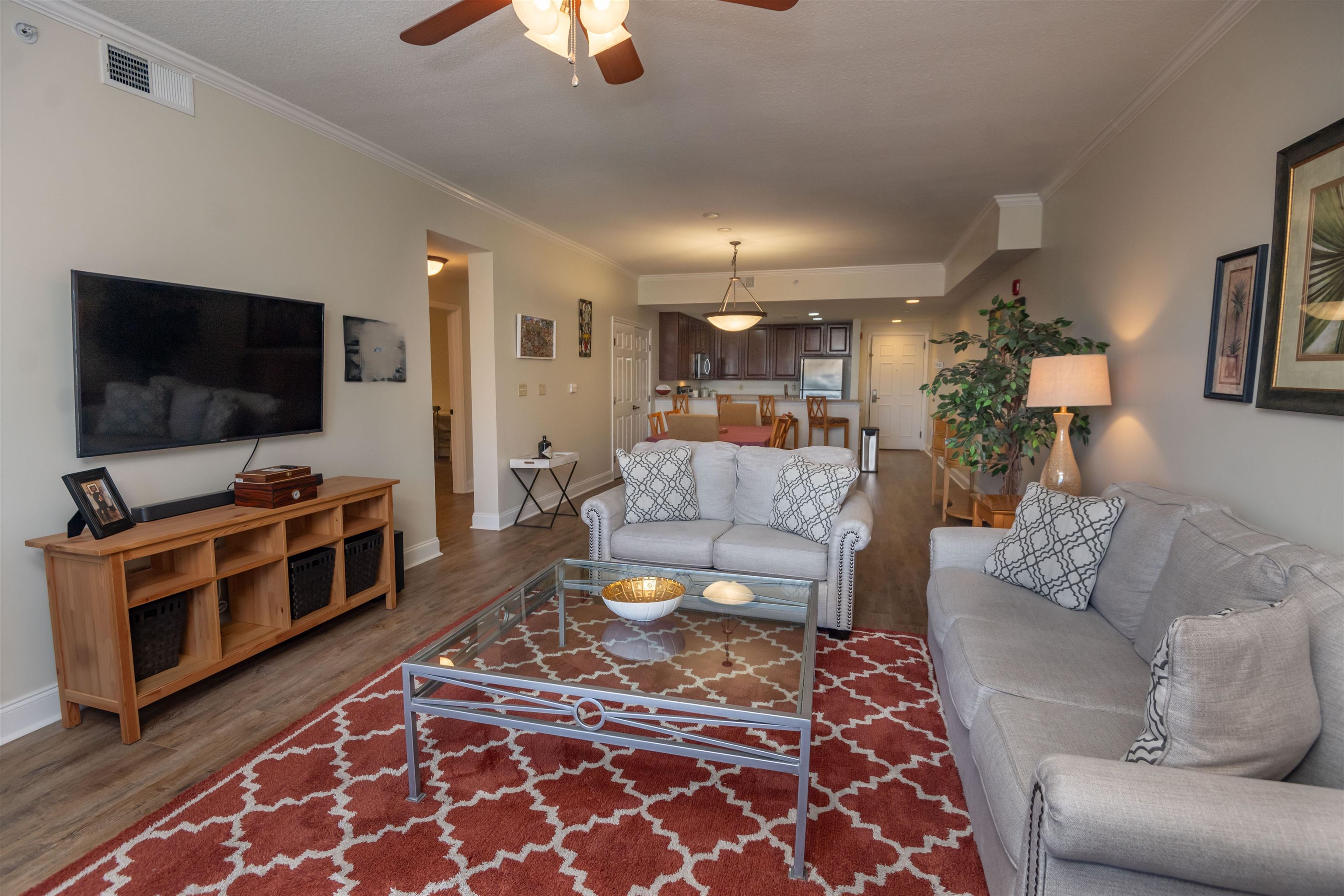 215 W College Avenue Unit: 905