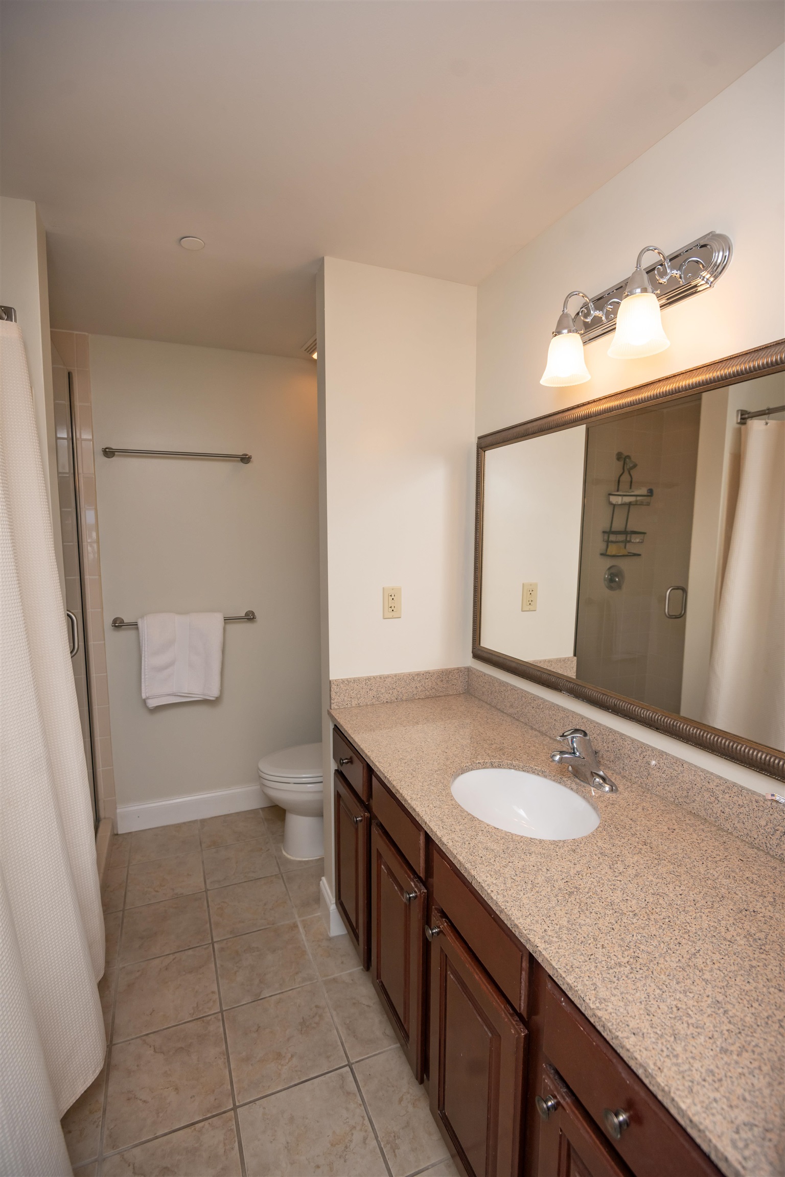 215 W College Avenue Unit: 905
