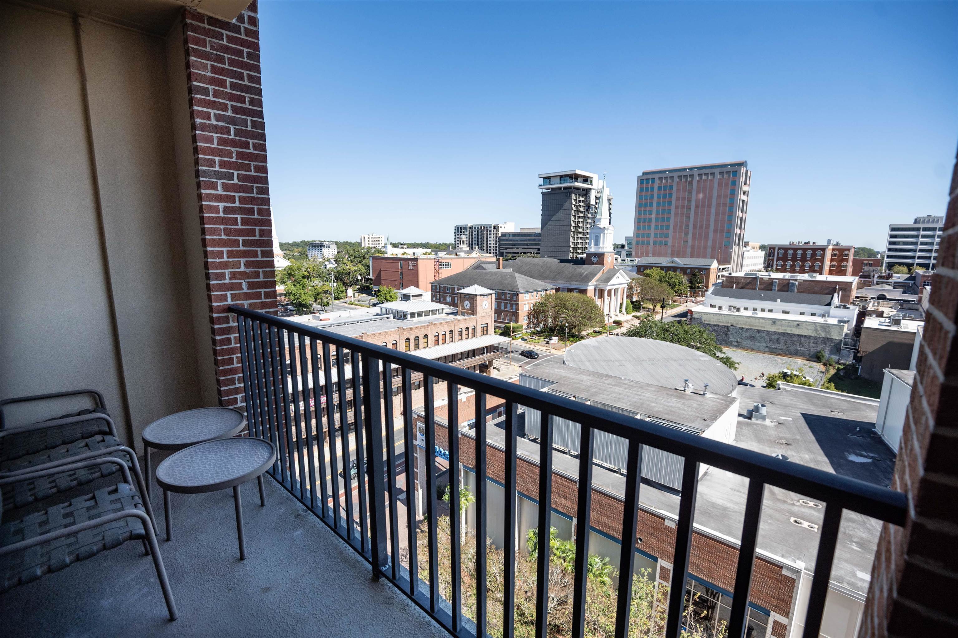 215 W College Avenue Unit: 905
