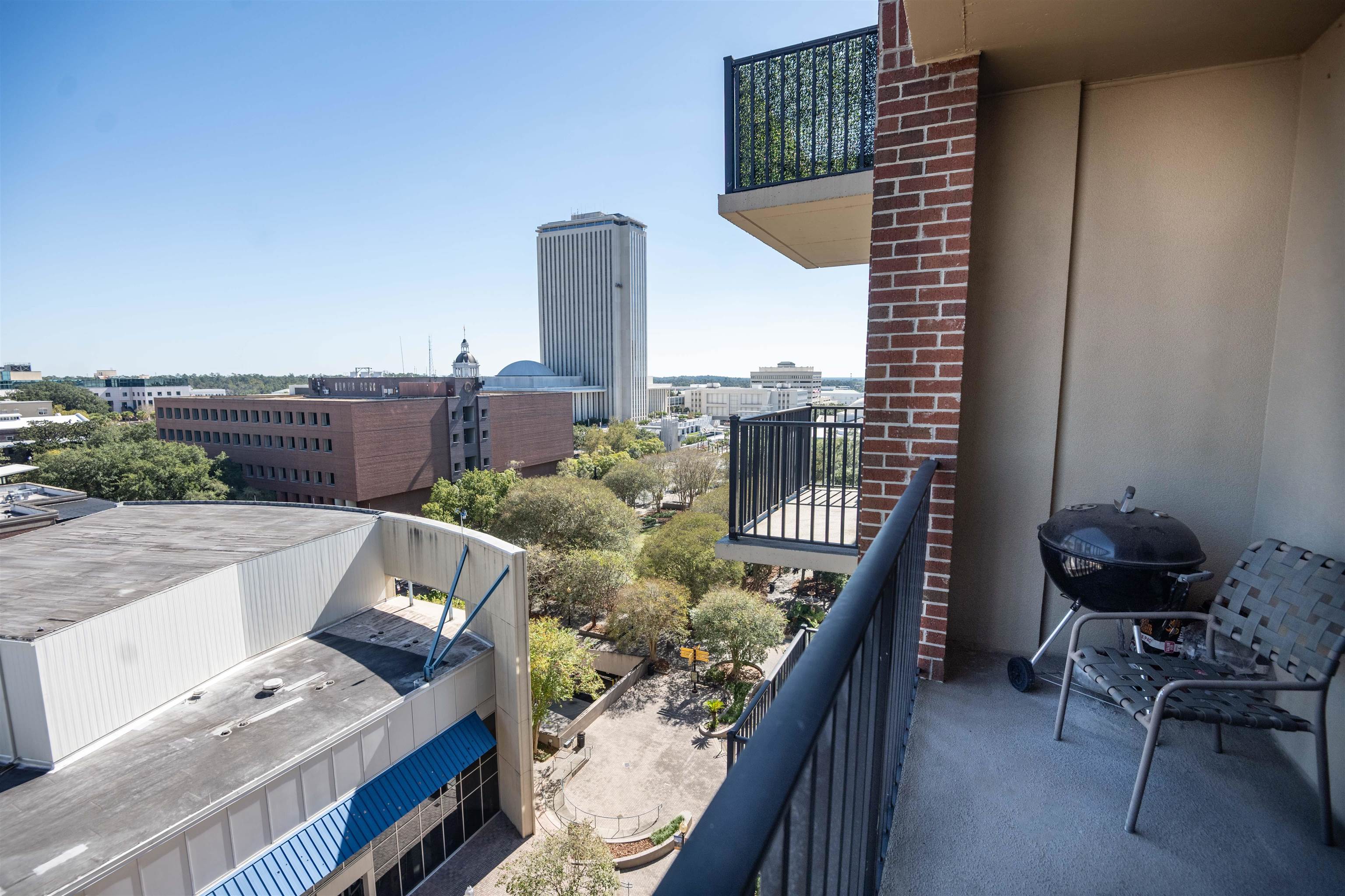 215 W College Avenue Unit: 905