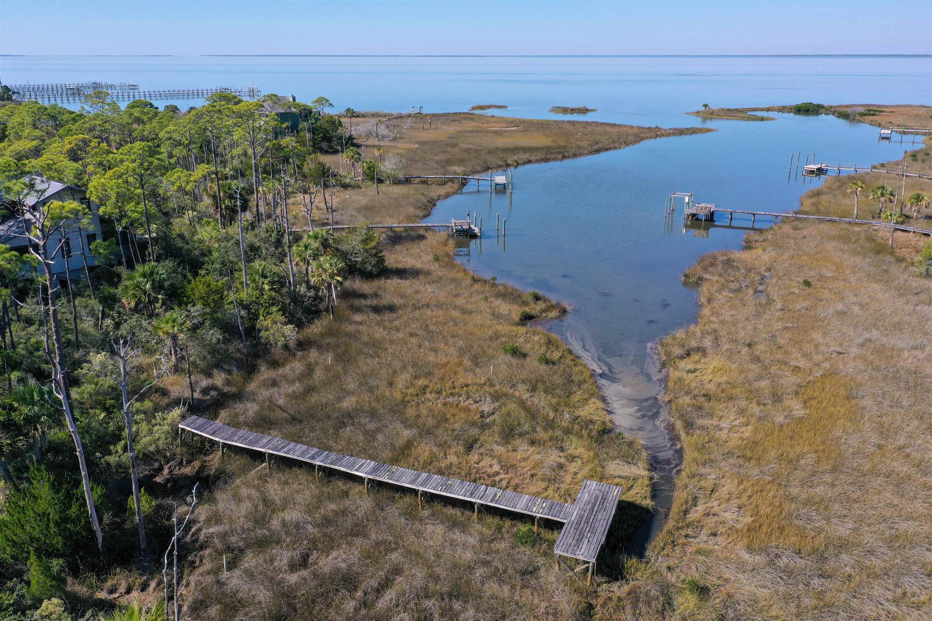 1909 SMUGGLERS COVE Road