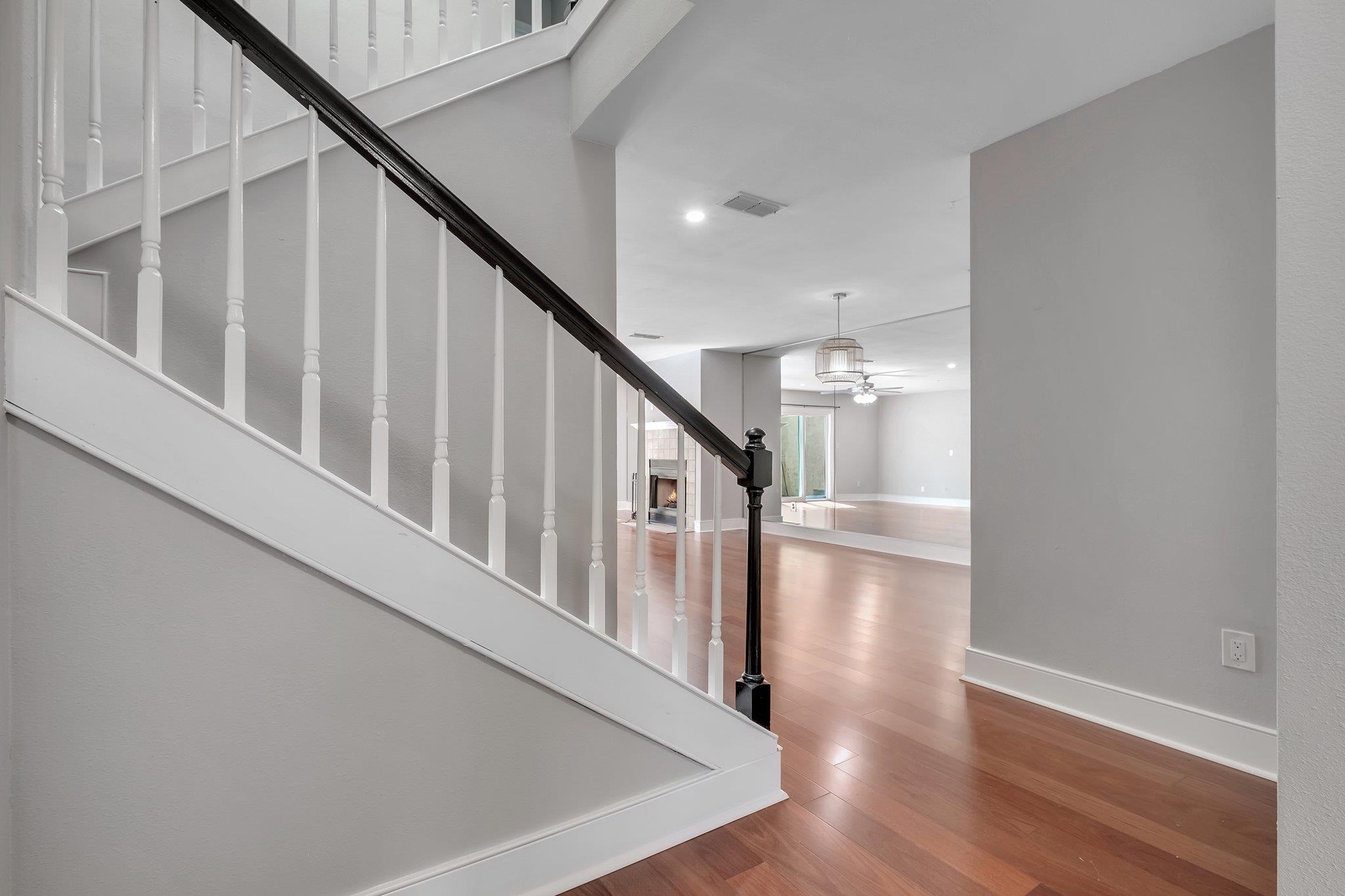 1806 ATLANTIS Place