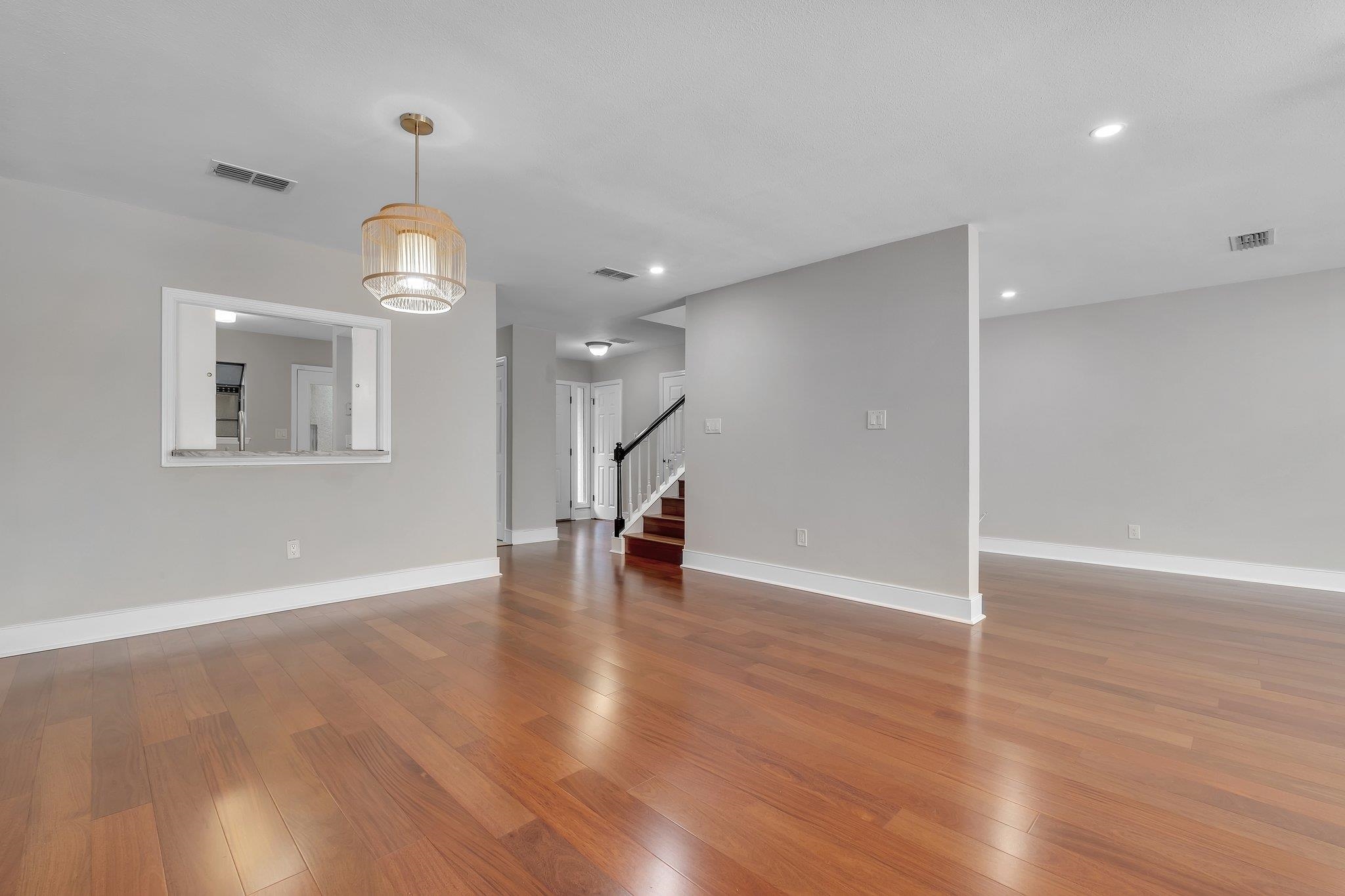 1806 ATLANTIS Place