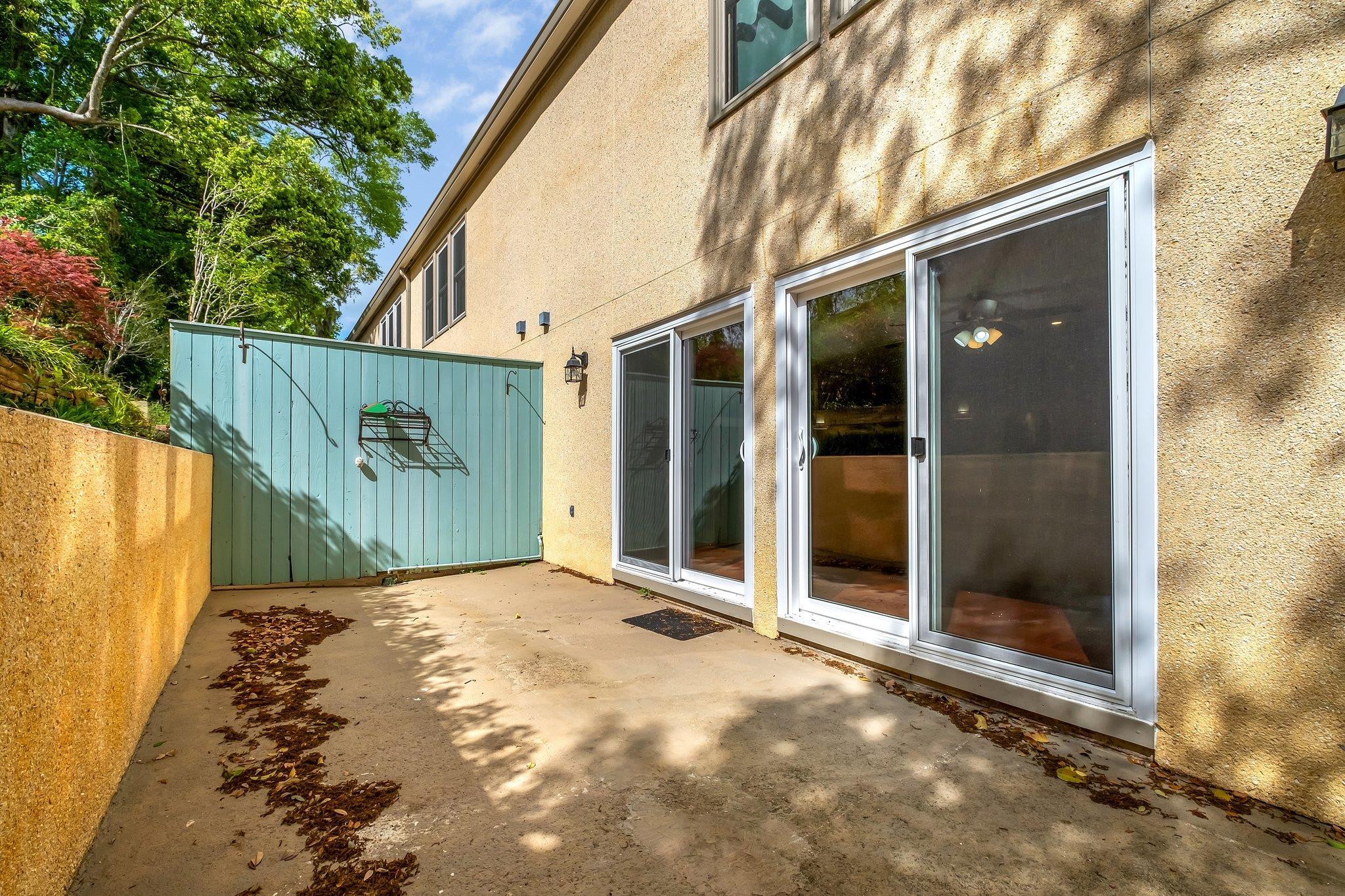 1806 ATLANTIS Place