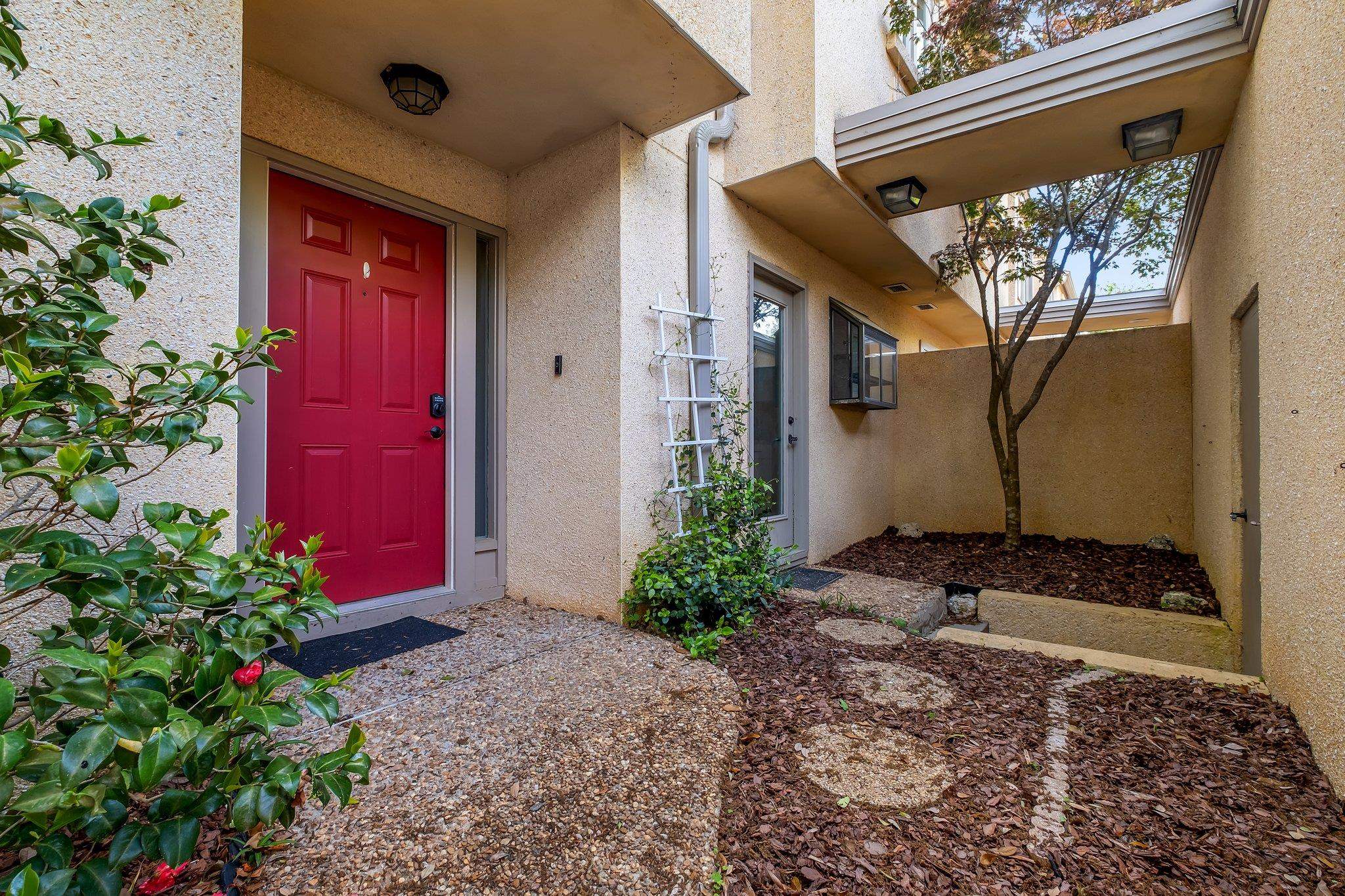 1806 ATLANTIS Place