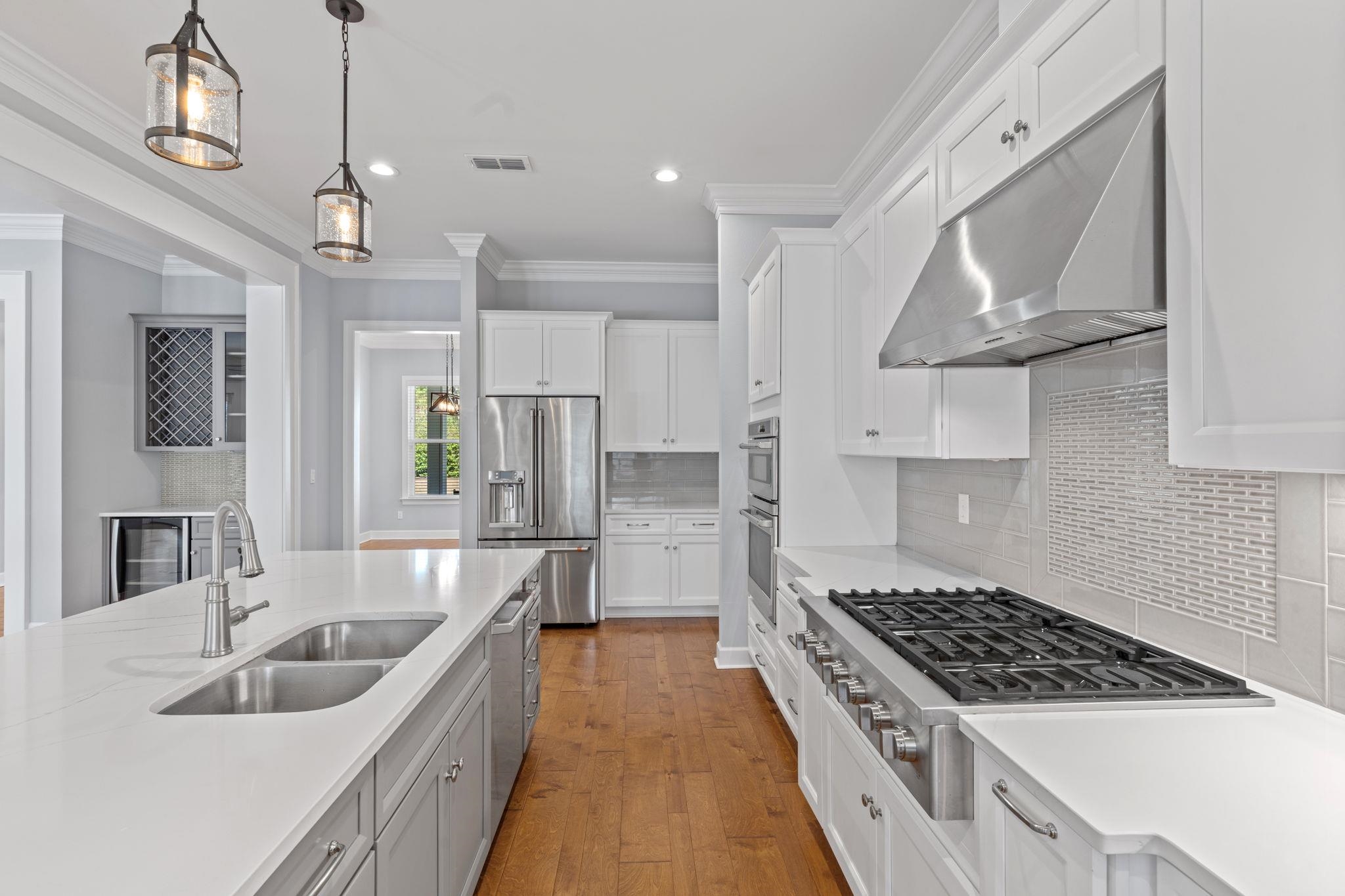 9711 Faraway Farm Road