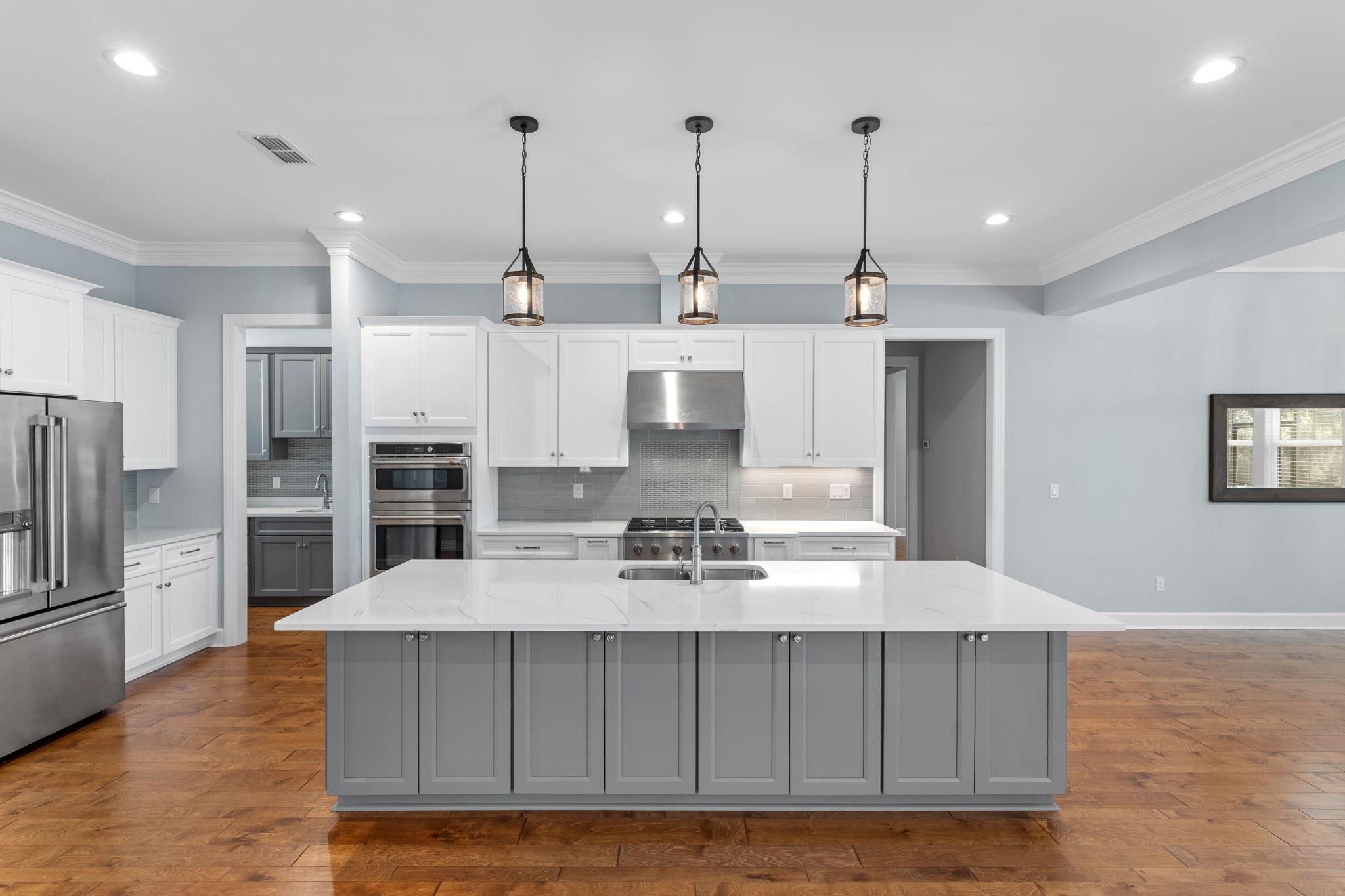 9711 Faraway Farm Road