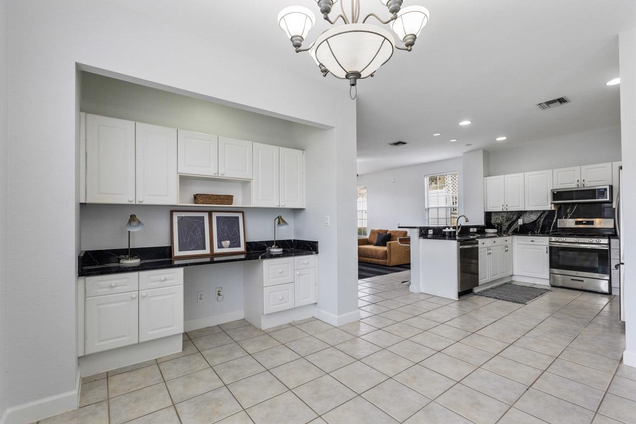 2123 Fernleigh Drive