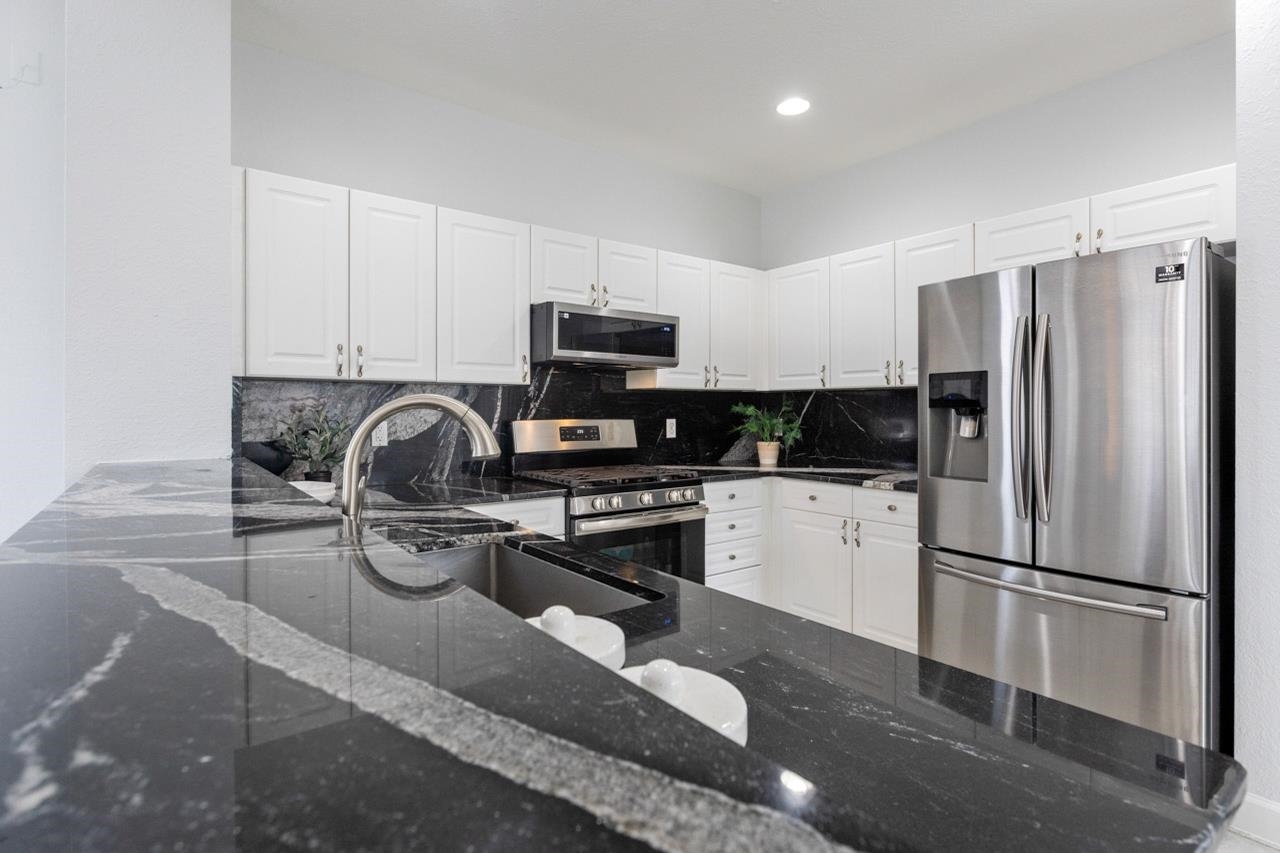 2123 Fernleigh Drive