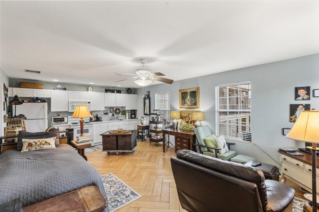 2123 Fernleigh Drive