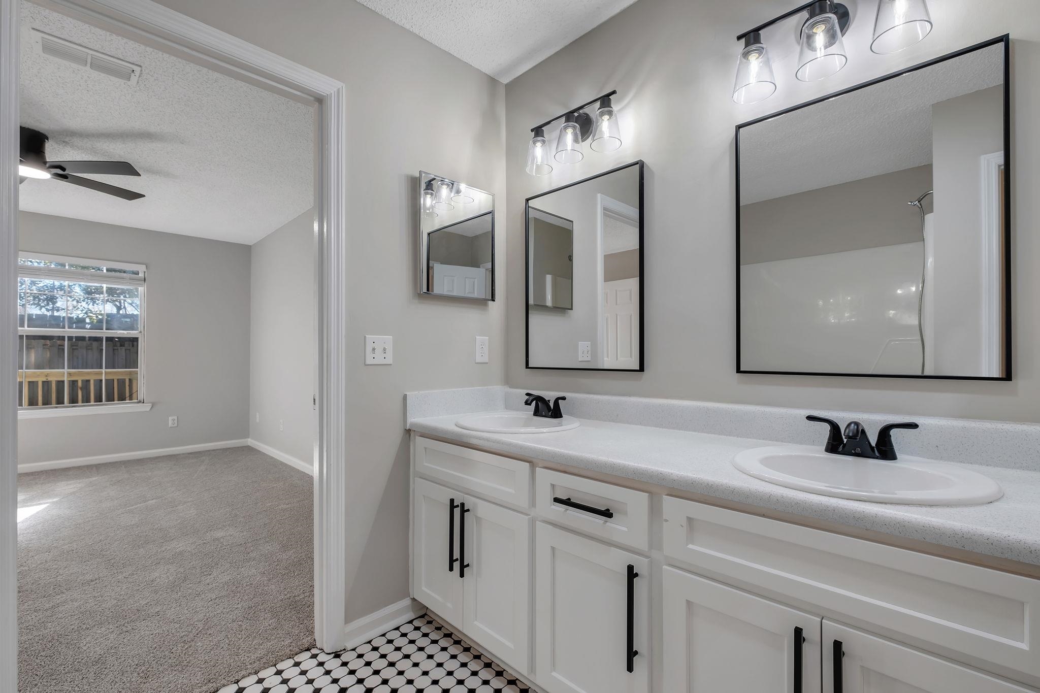 3523 Daylily Lane