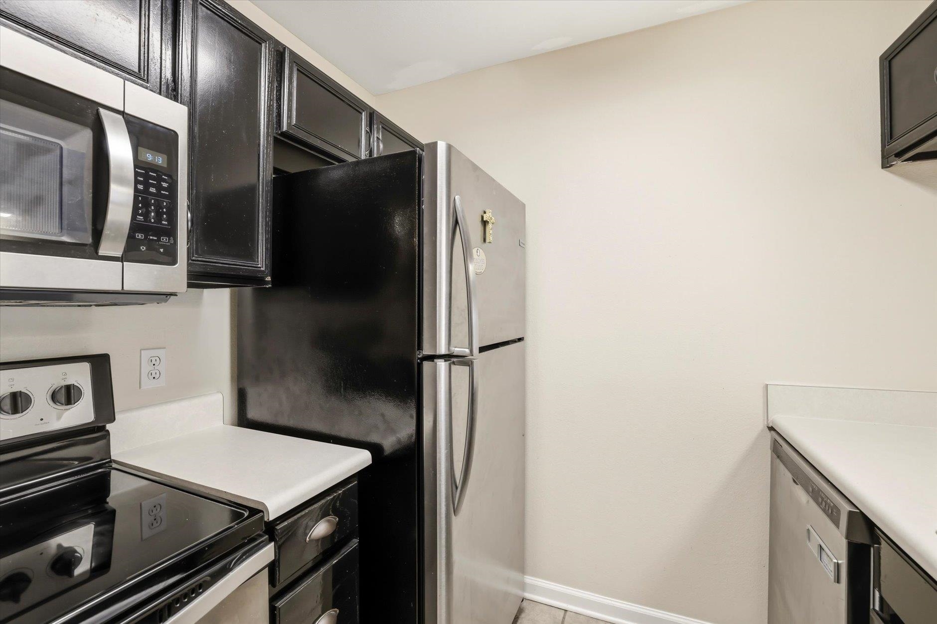 2738 Tharpe #2106 Street Unit: 2106