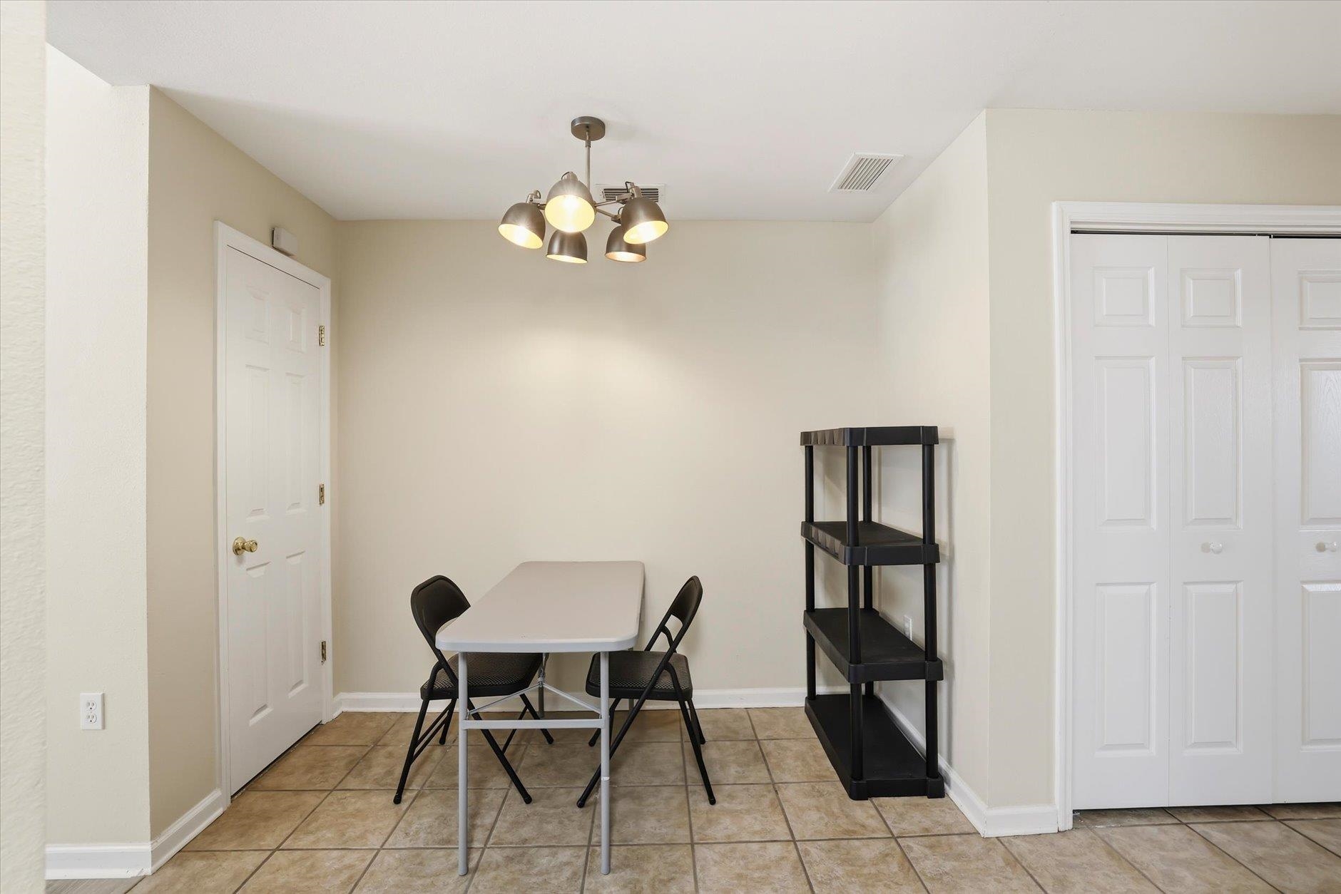 2738 Tharpe #2106 Street Unit: 2106