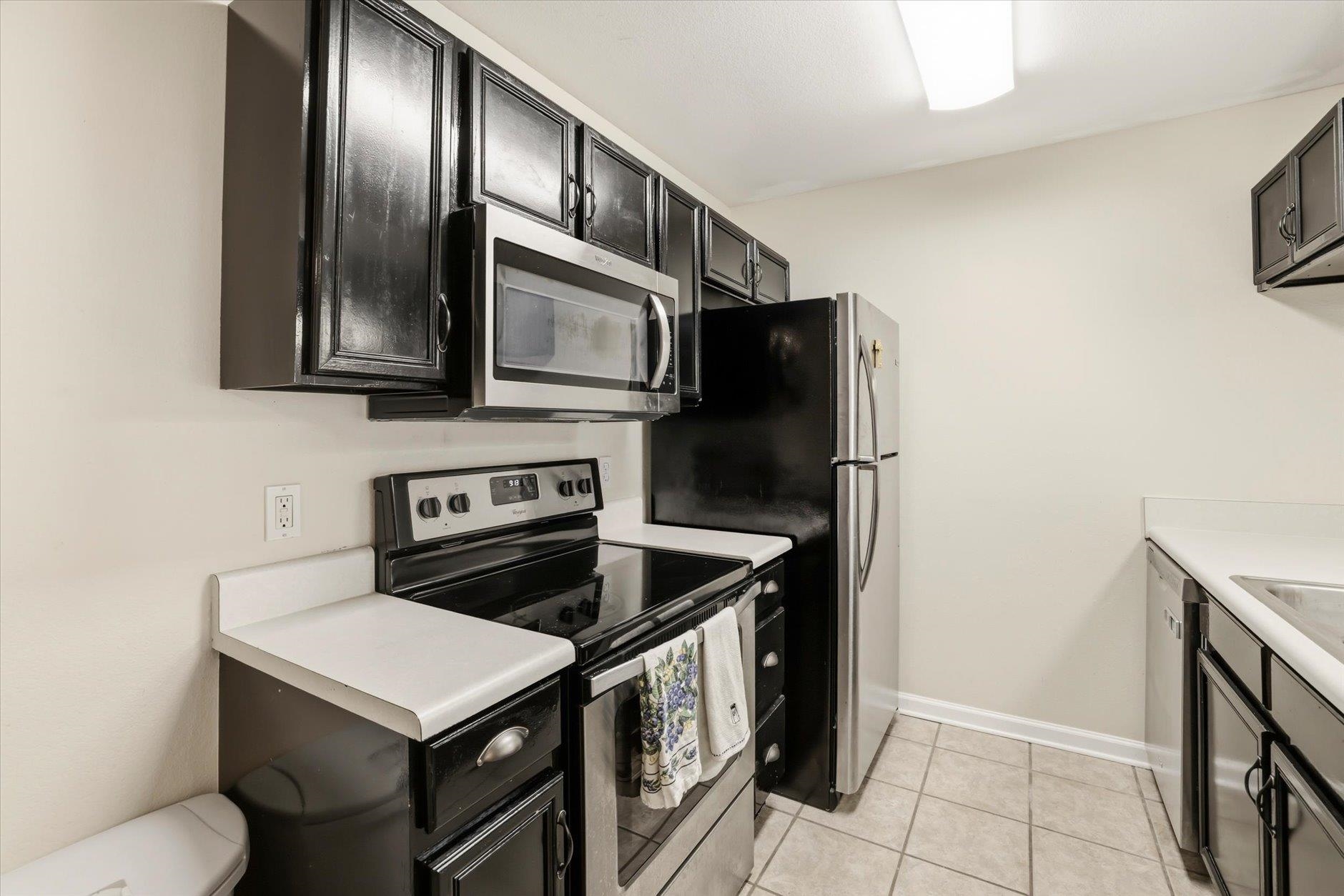 2738 Tharpe #2106 Street Unit: 2106