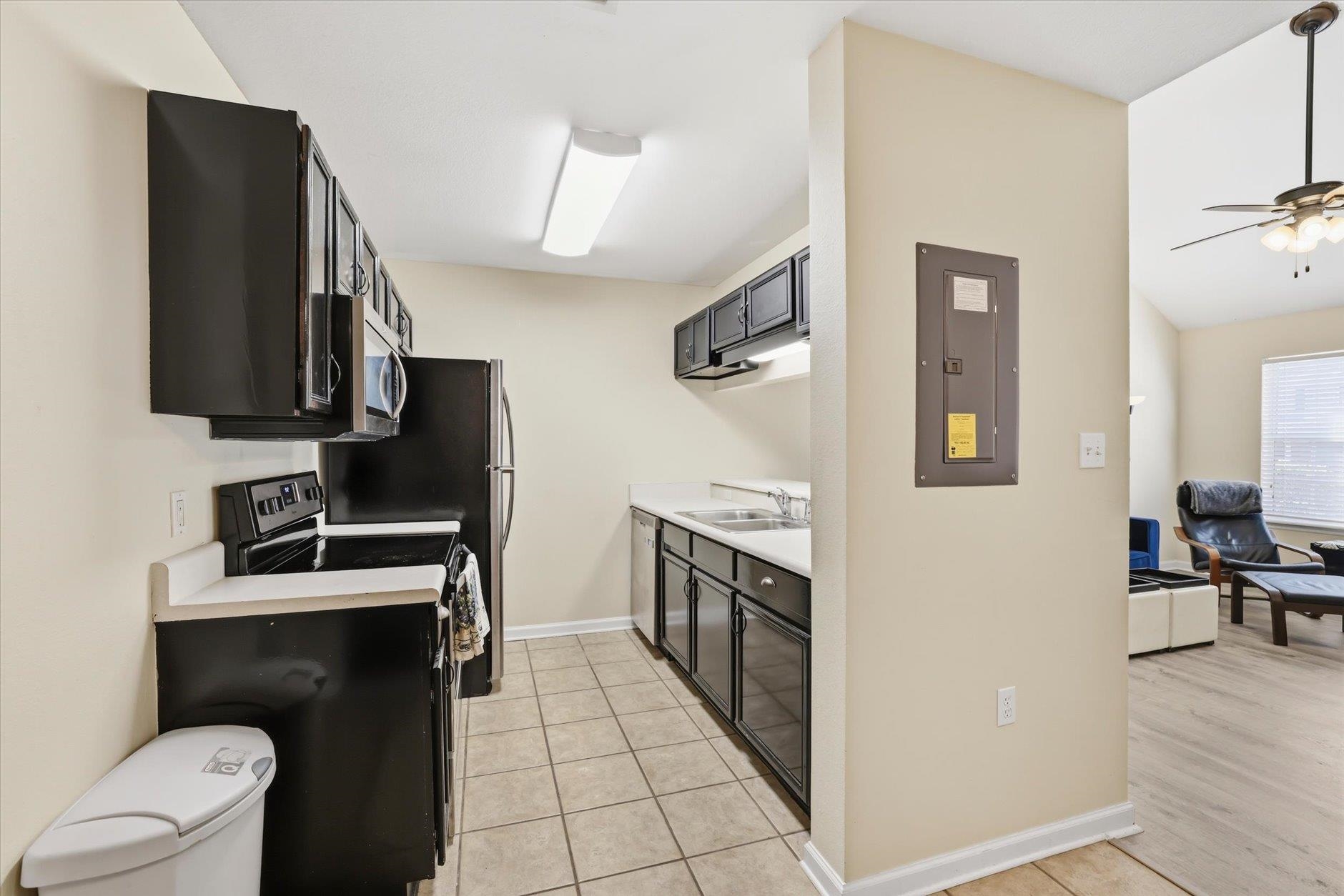 2738 Tharpe #2106 Street Unit: 2106