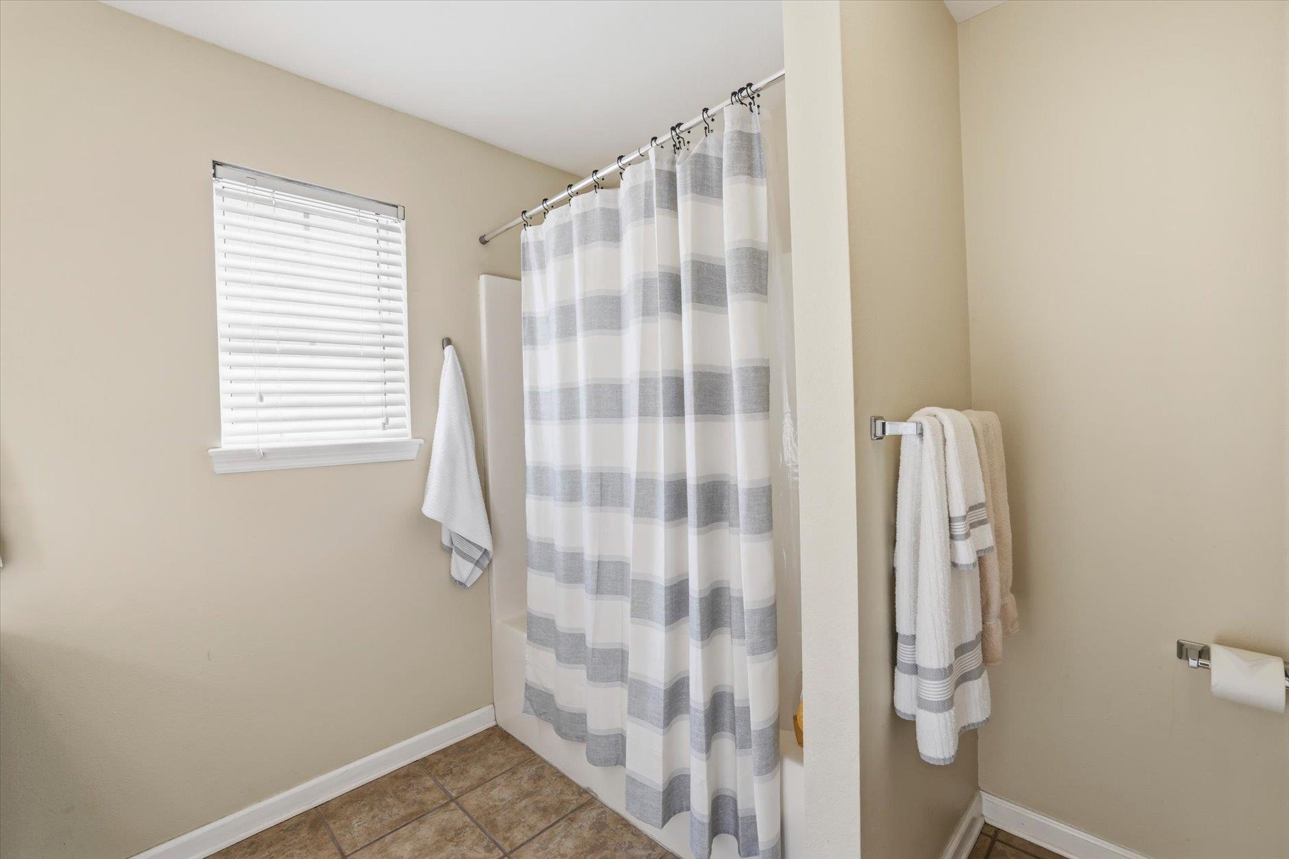 2738 Tharpe #2106 Street Unit: 2106