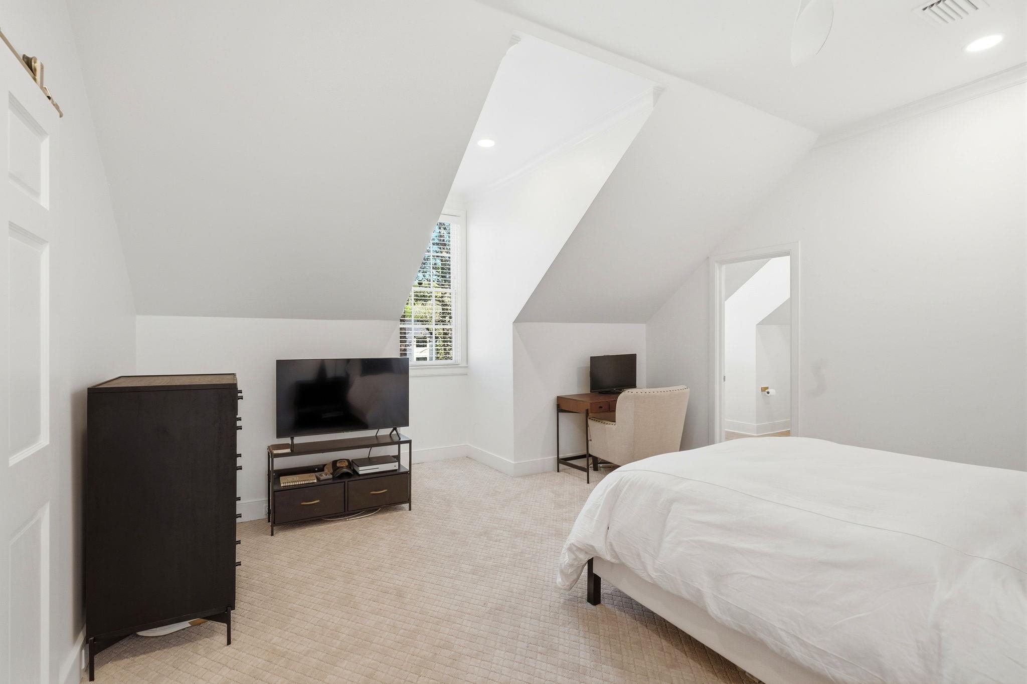 1235 LIVE OAK PLANTATION Road