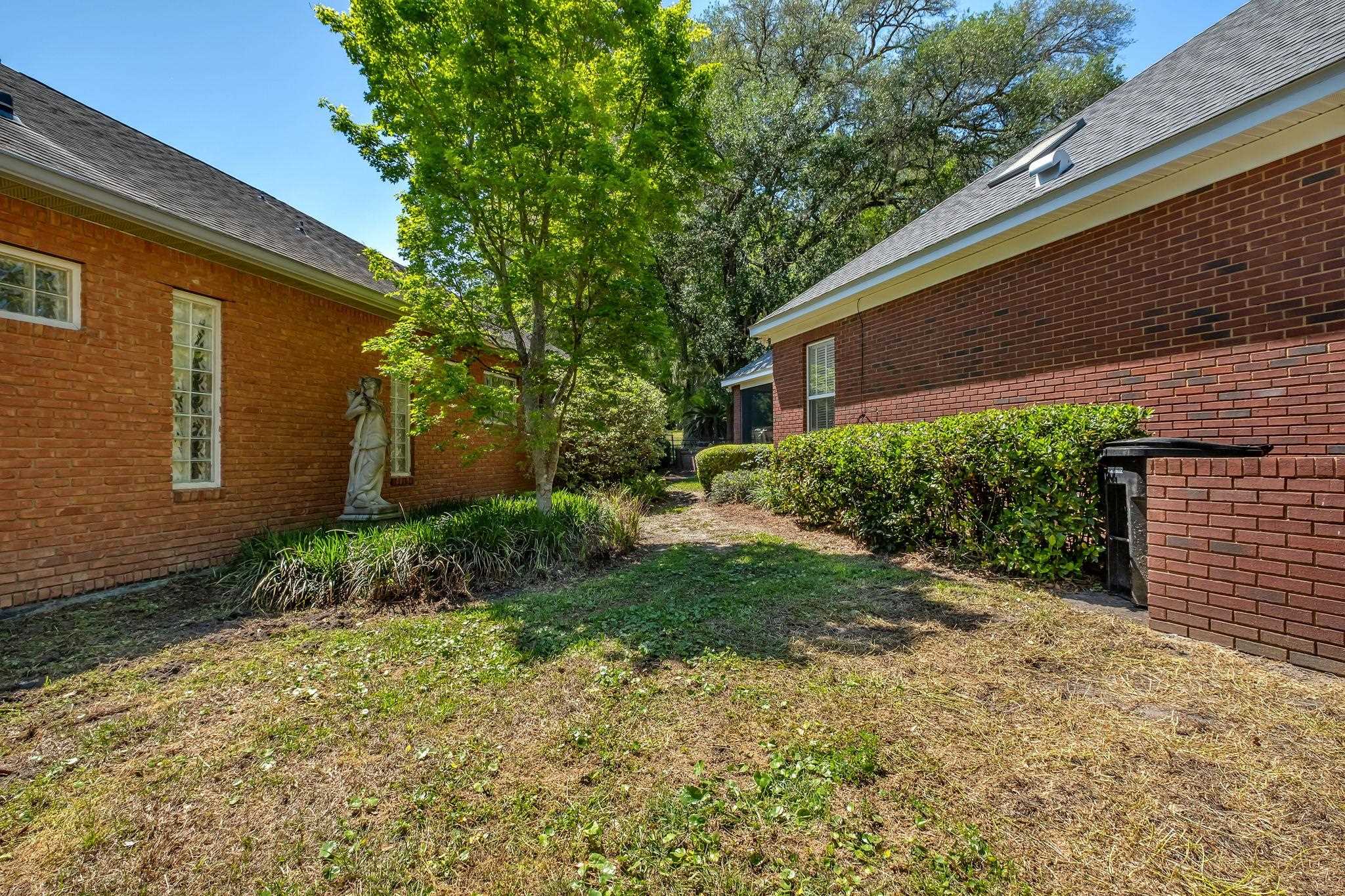 4301 RIVER CHASE