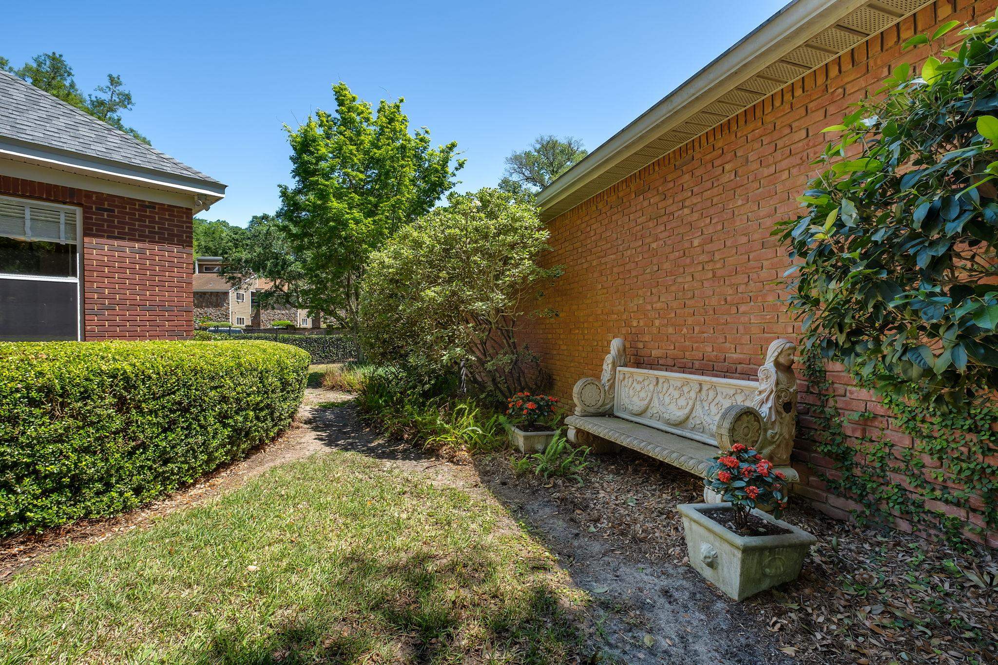 4301 RIVER CHASE