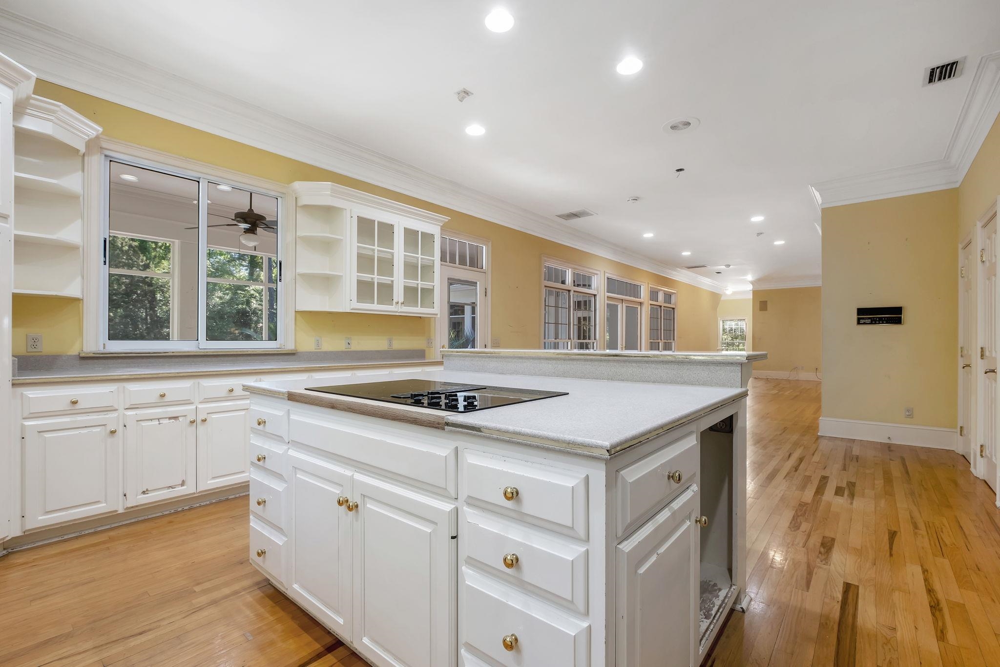 1721 TARPON Drive