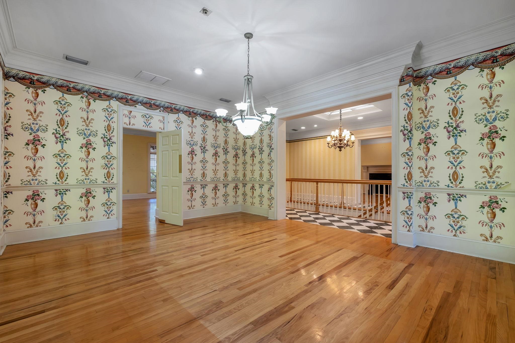1721 TARPON Drive