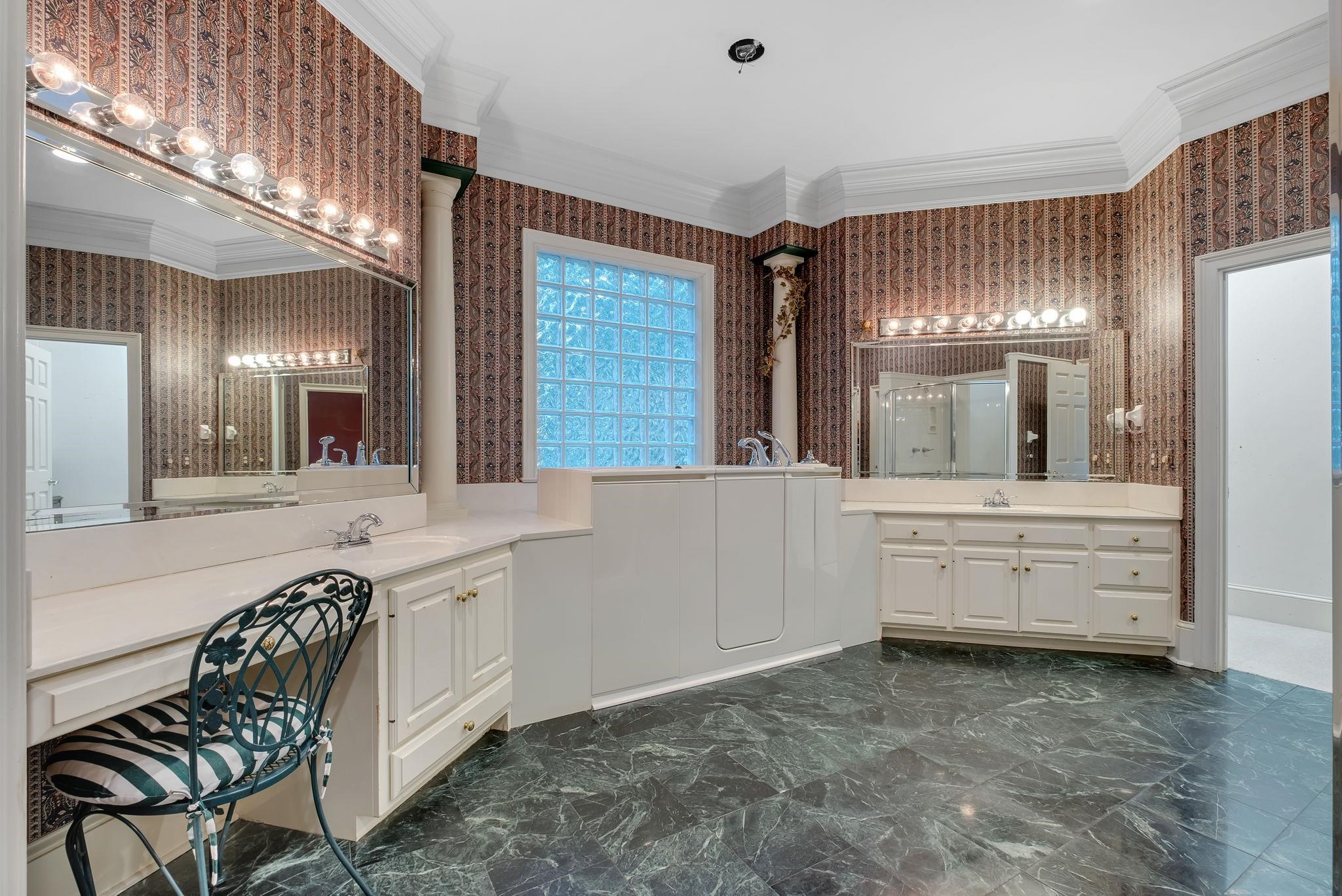 1721 TARPON Drive