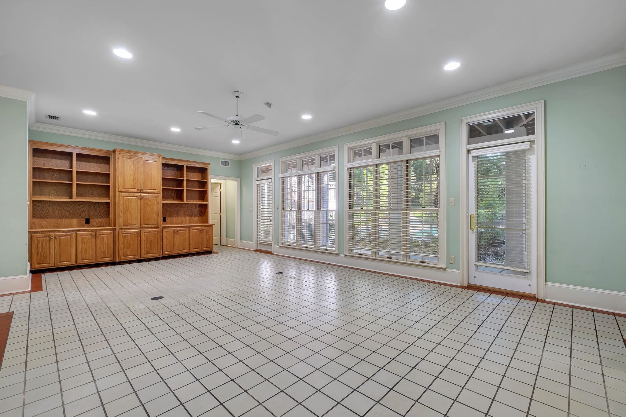 1721 TARPON Drive