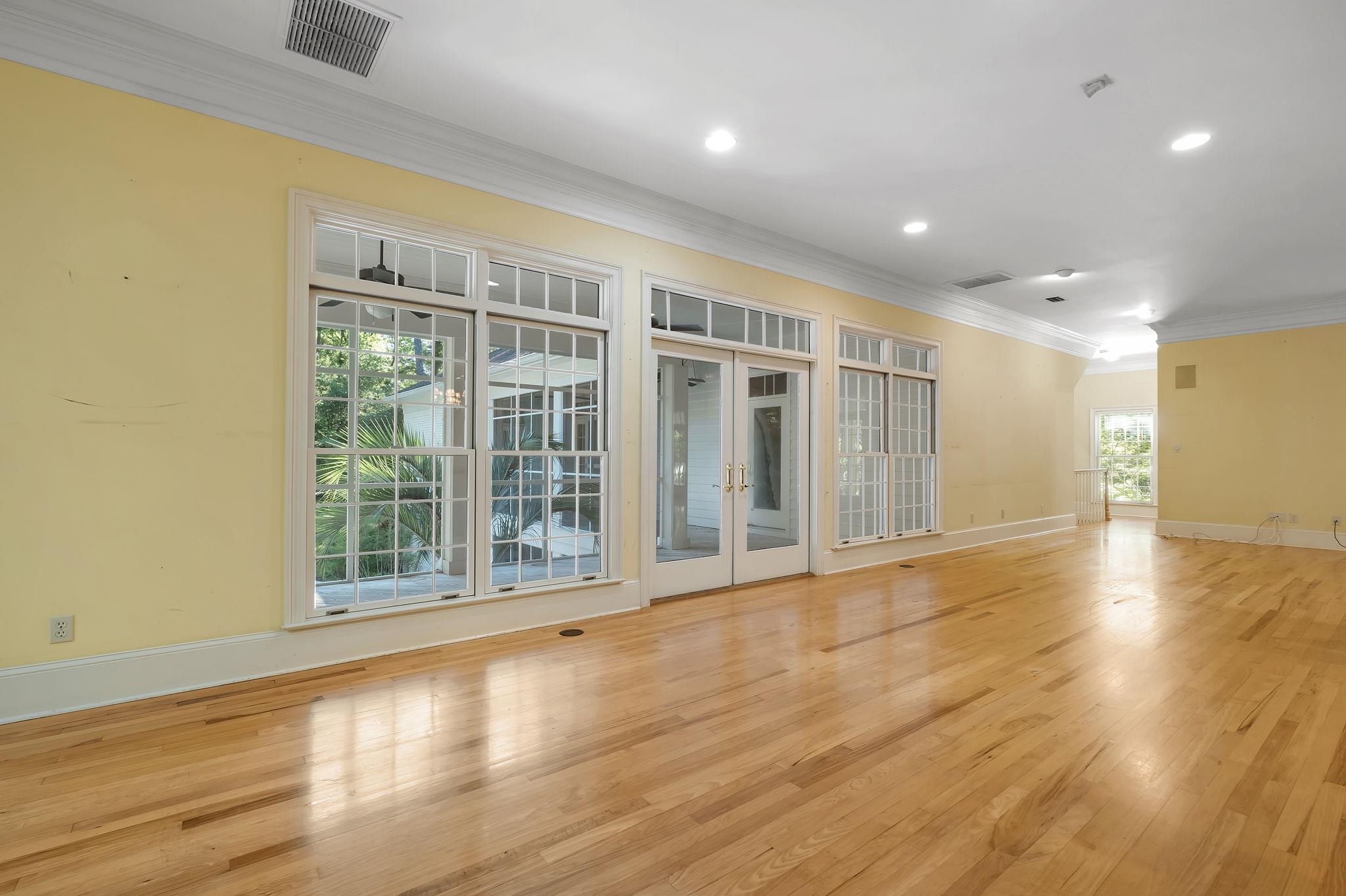 1721 TARPON Drive